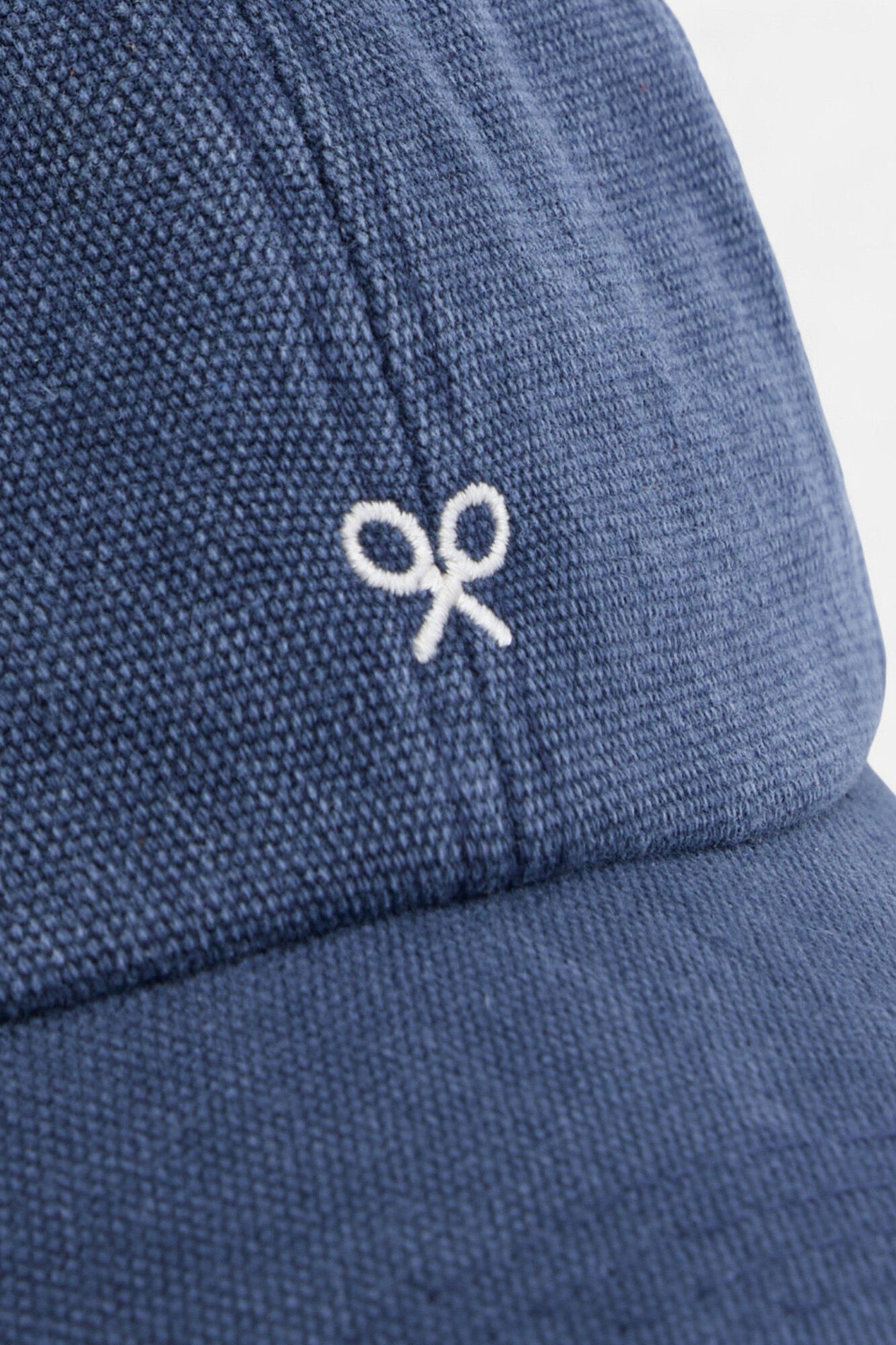 Silbon Bon&eacute; de raquete bordado