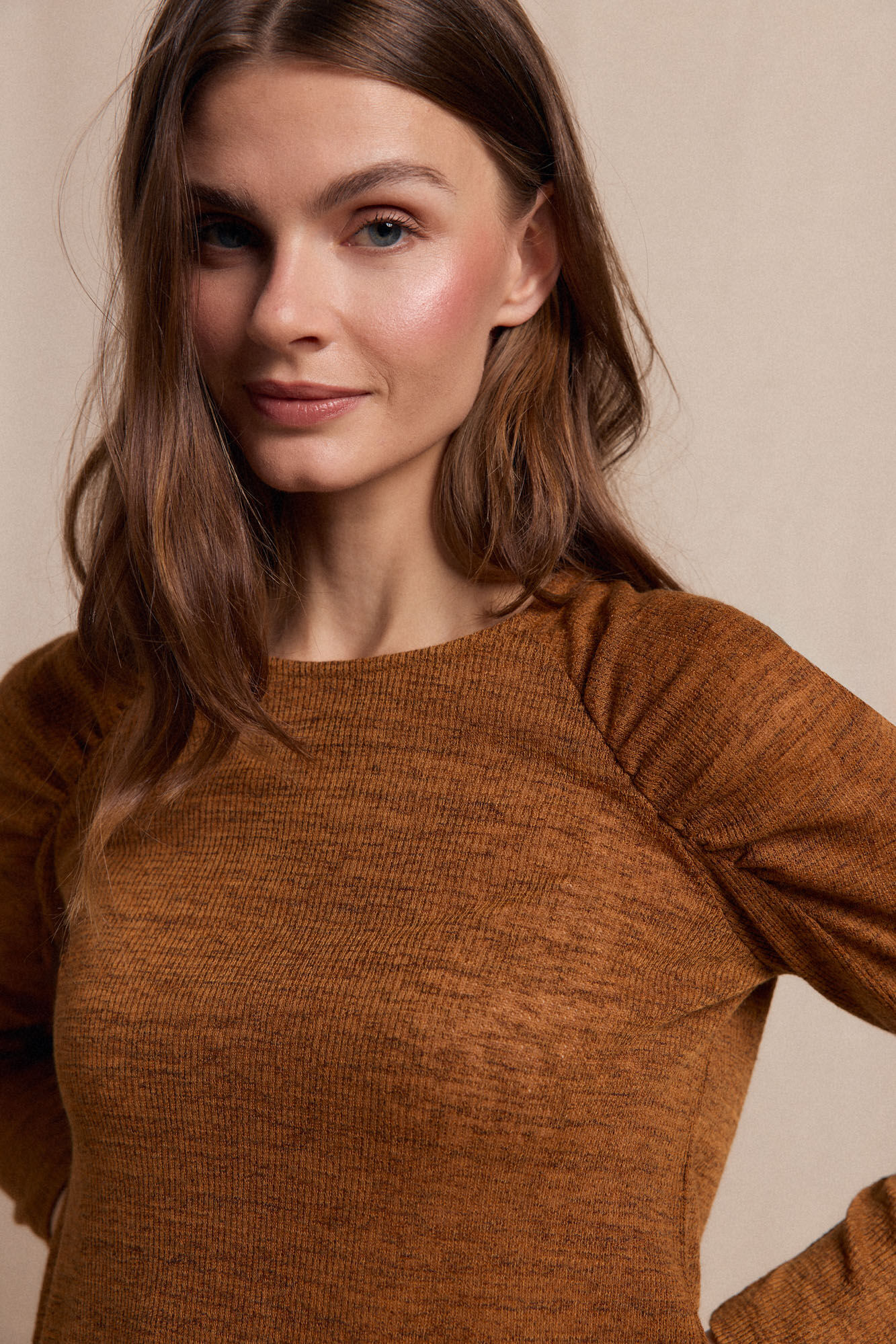 Slowlove Top com manga franzidas