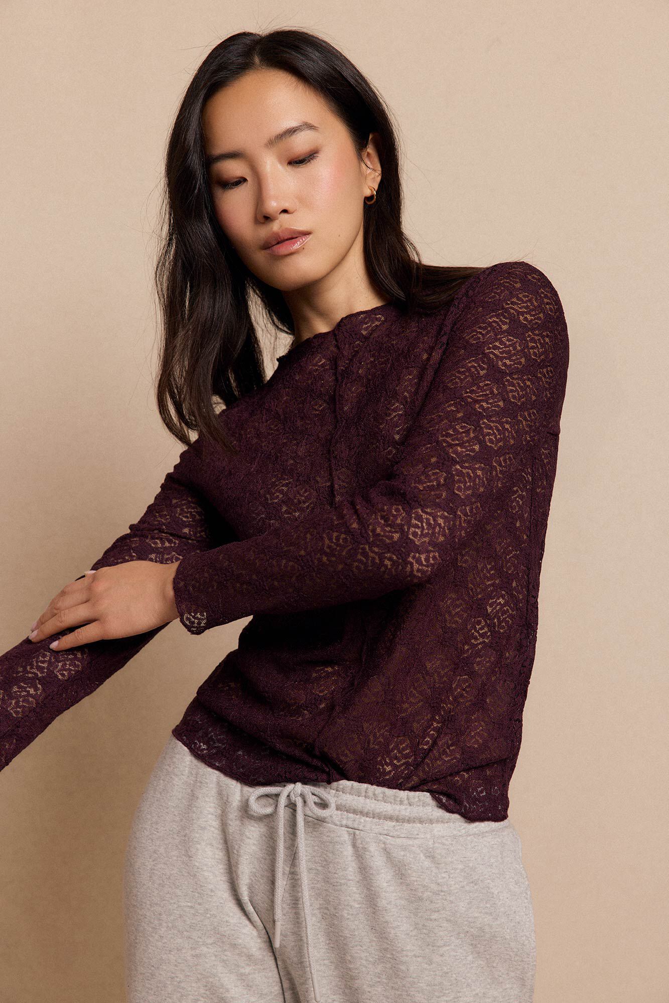 Slowlove Top encaje asim&eacute;trico