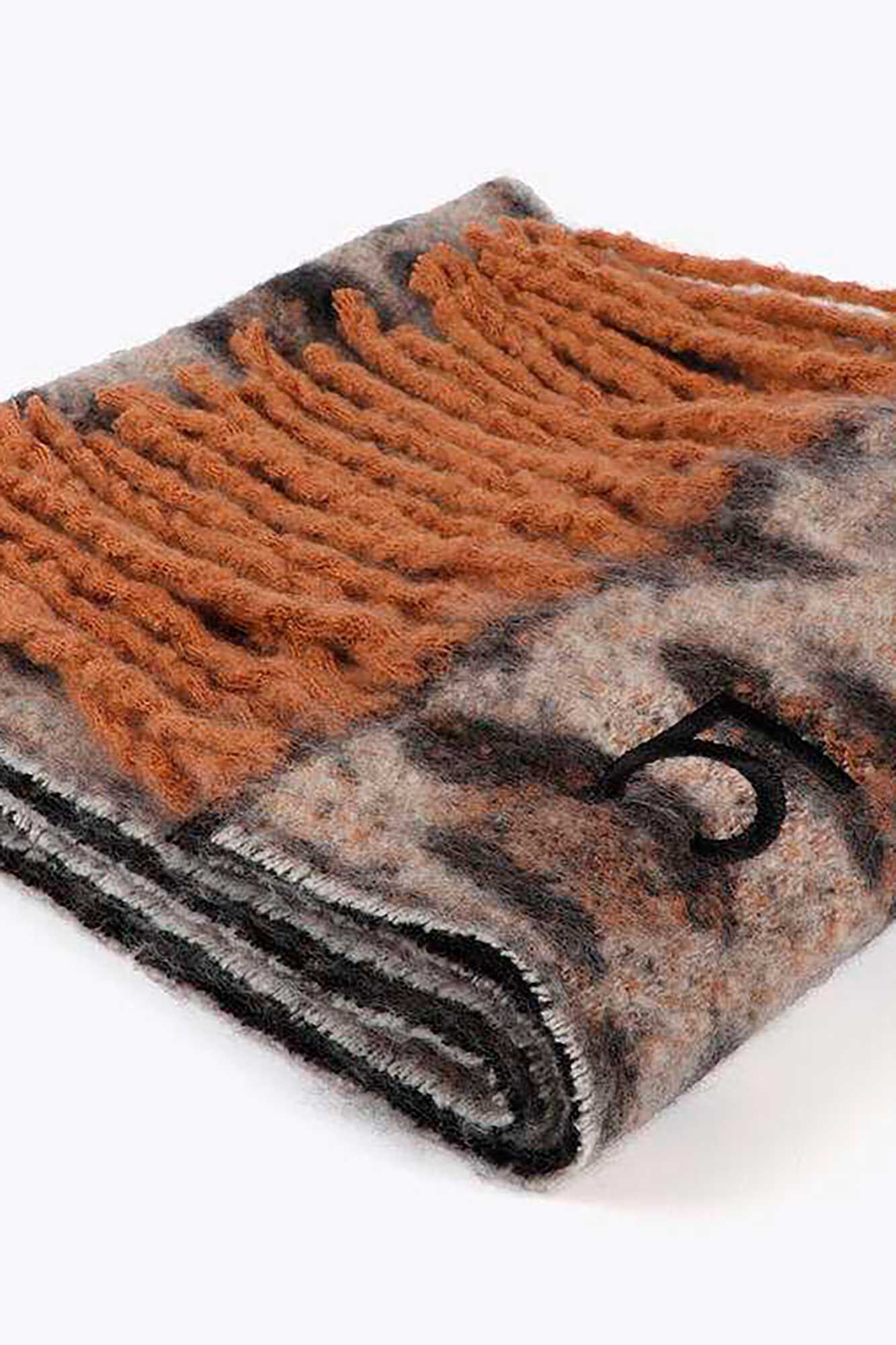 Lola Casademunt Cachecol animal print Castanho