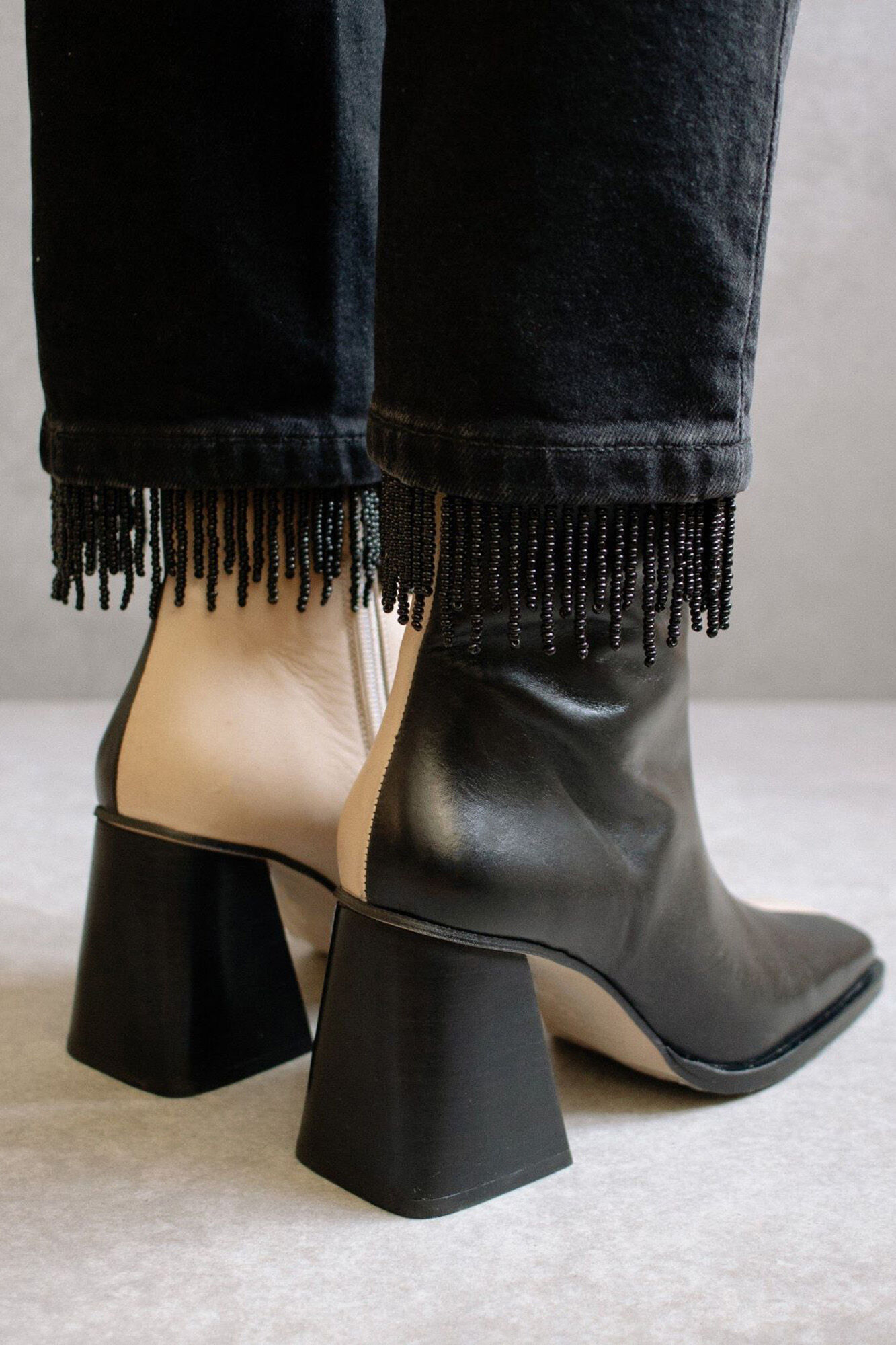 Alohas Botines South de piel bicolor stone beige y negra Beige