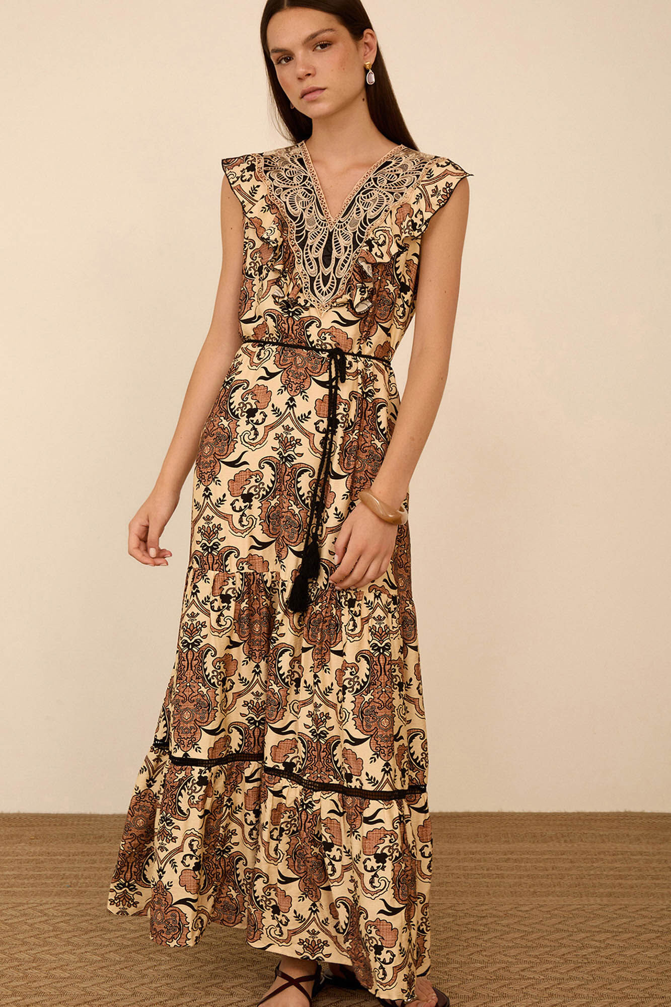 Meisie Vestido comprido estampado paisley Castanho