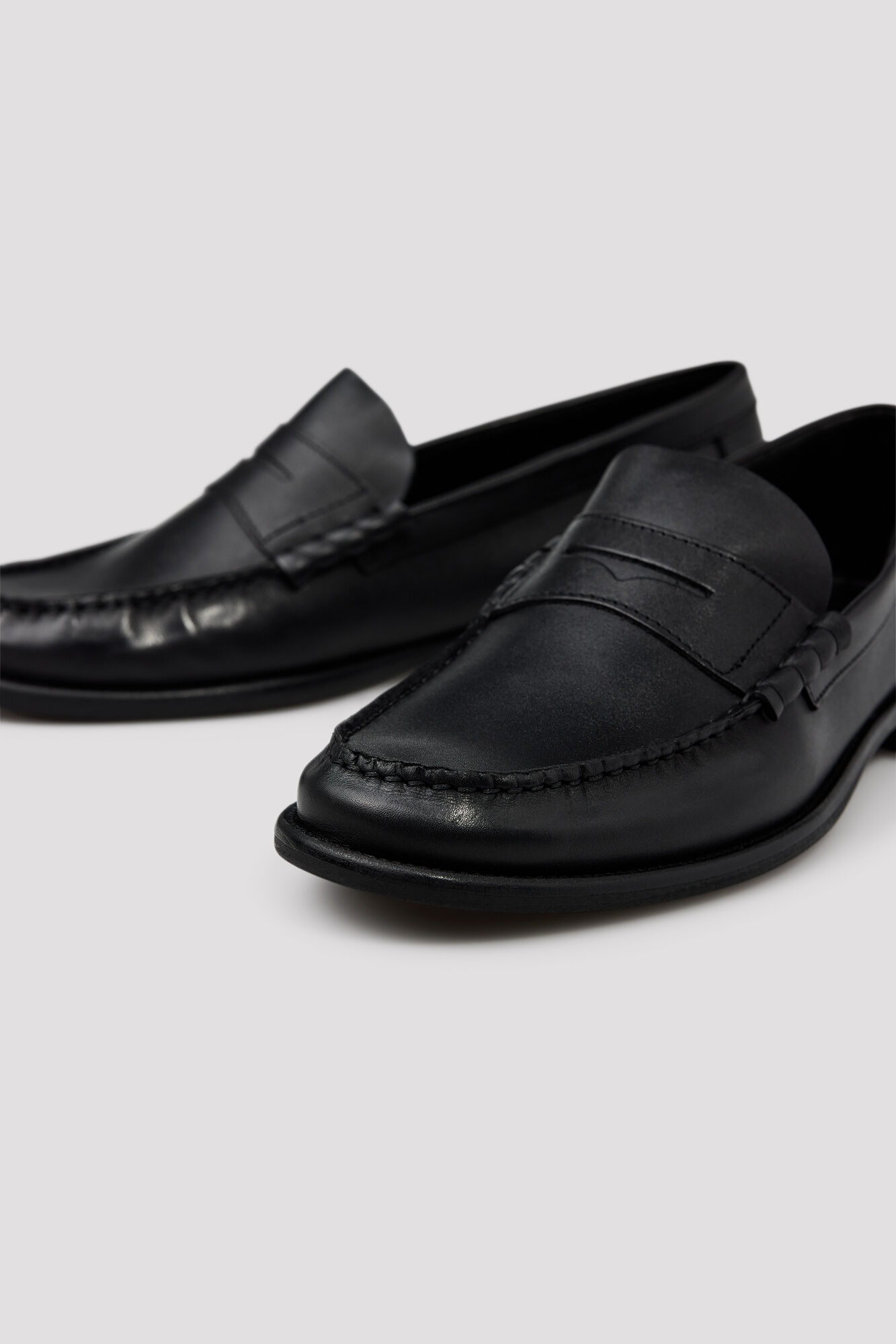 Cortefiel Mocas&iacute;n piel antifaz Negro