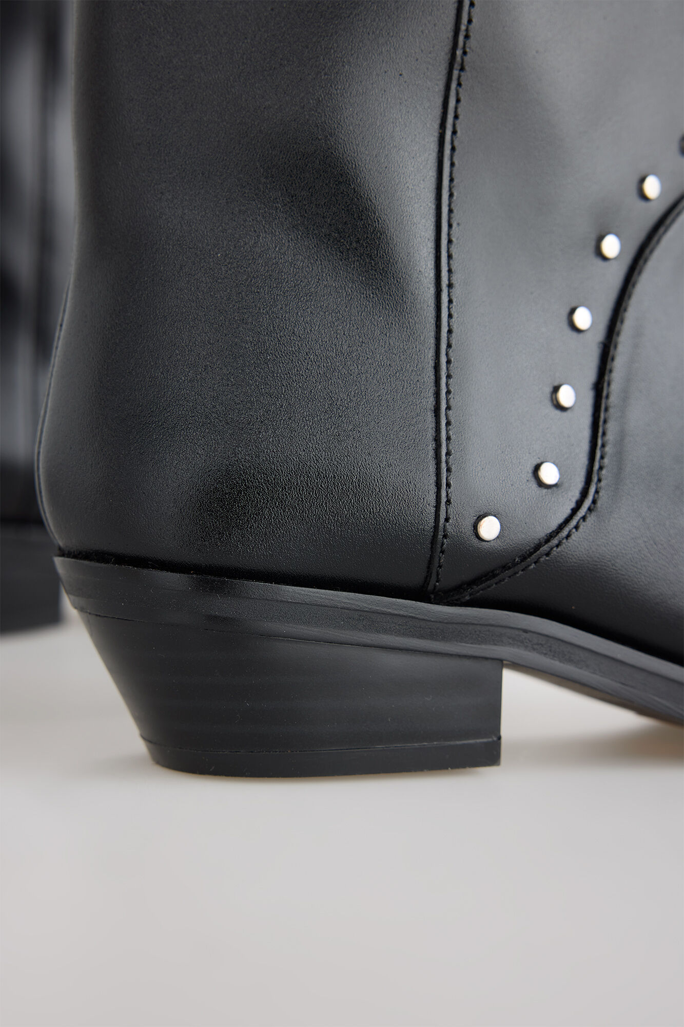 Slowlove Studded leather boot Black