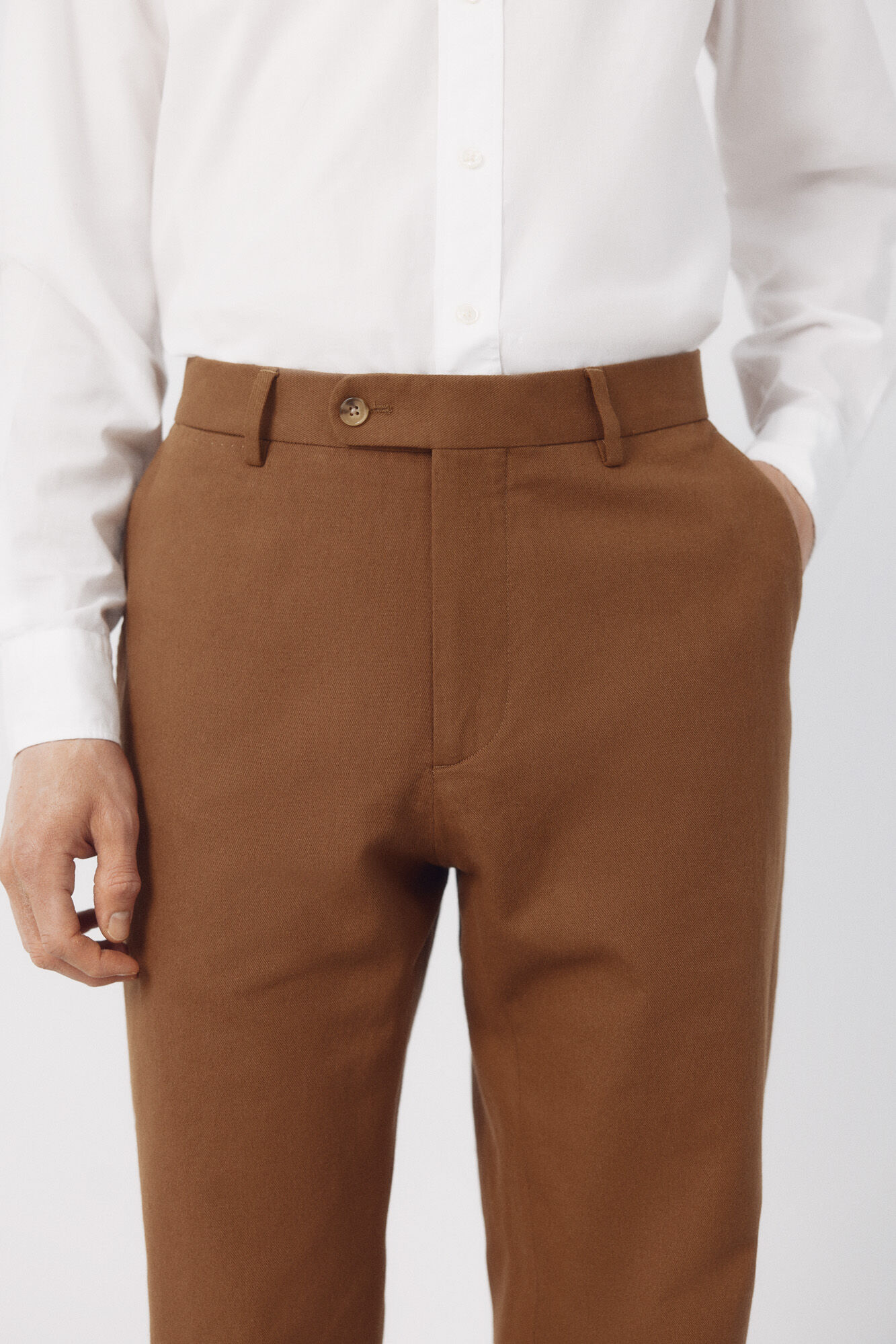 Cortefiel Cal&ccedil;as coordenadas em mistura de linho Castanho