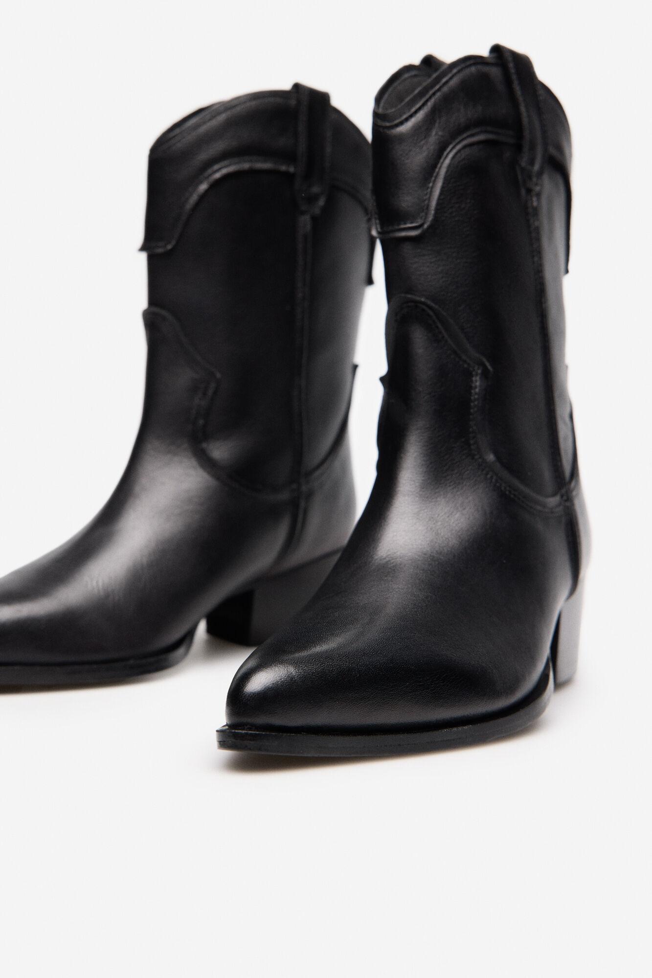 Cortefiel Leather cowboy boots Black