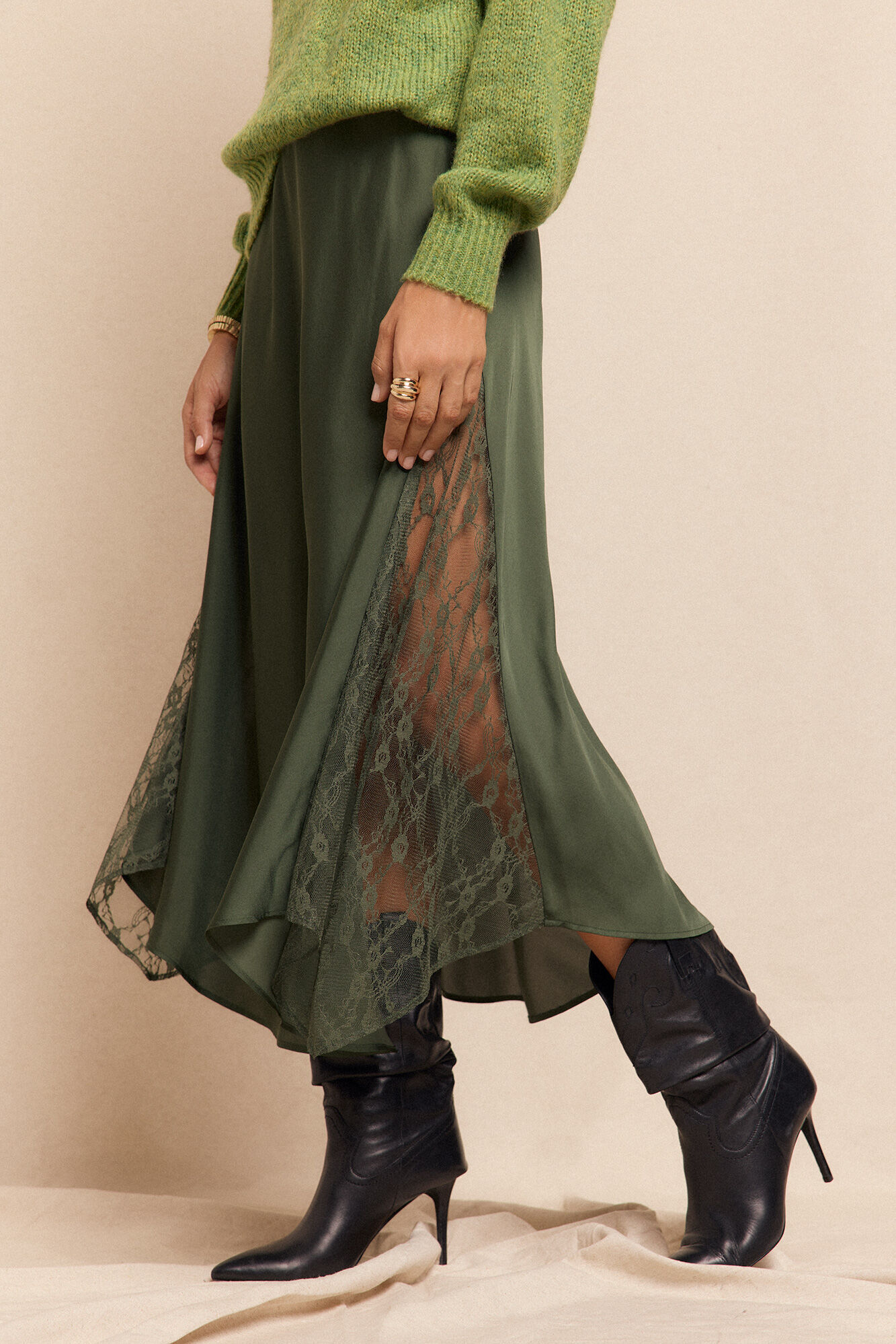 Slowlove Saia longa de cetim com renda