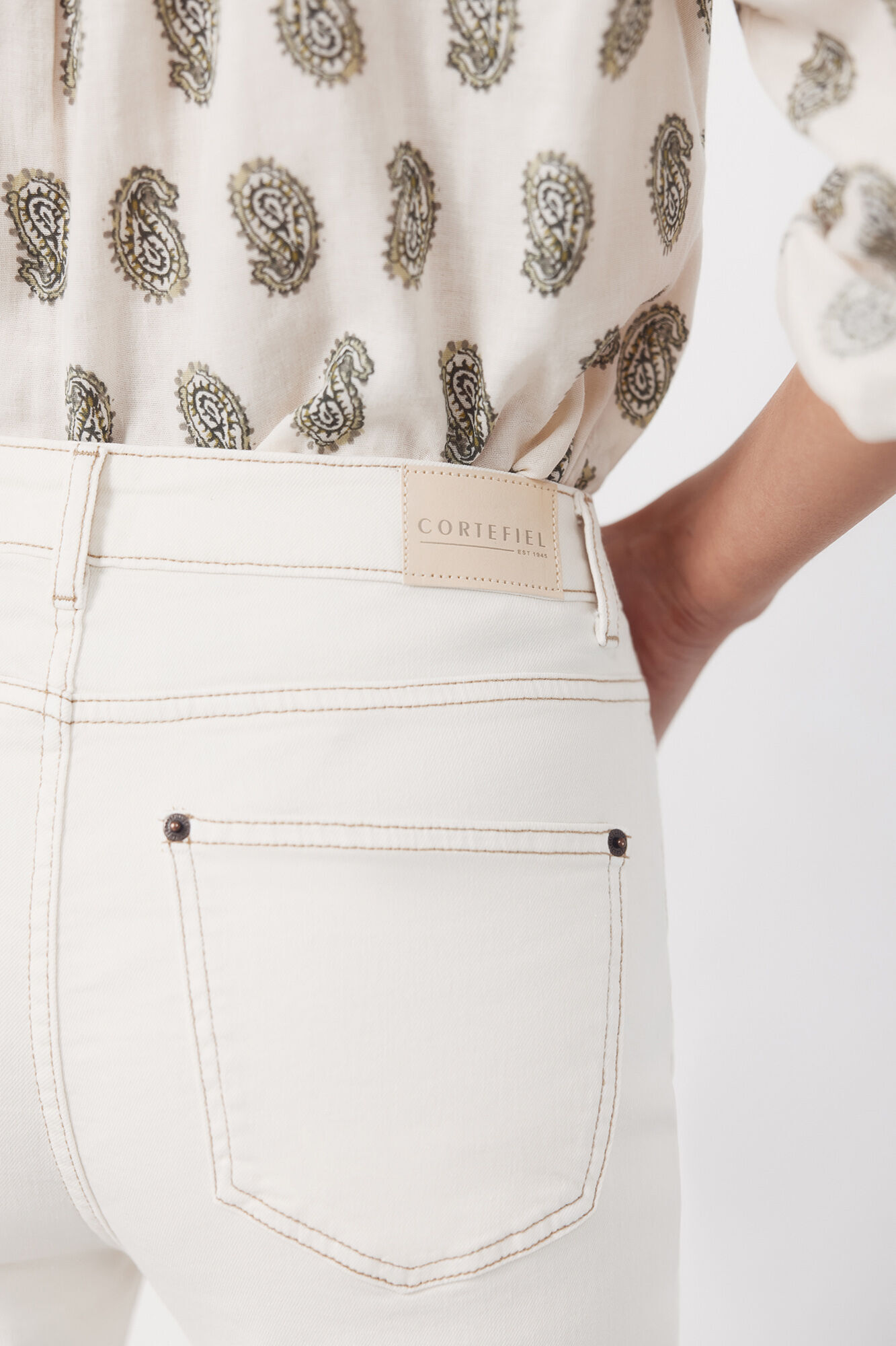 Cortefiel Jeans Bootcut Ivory