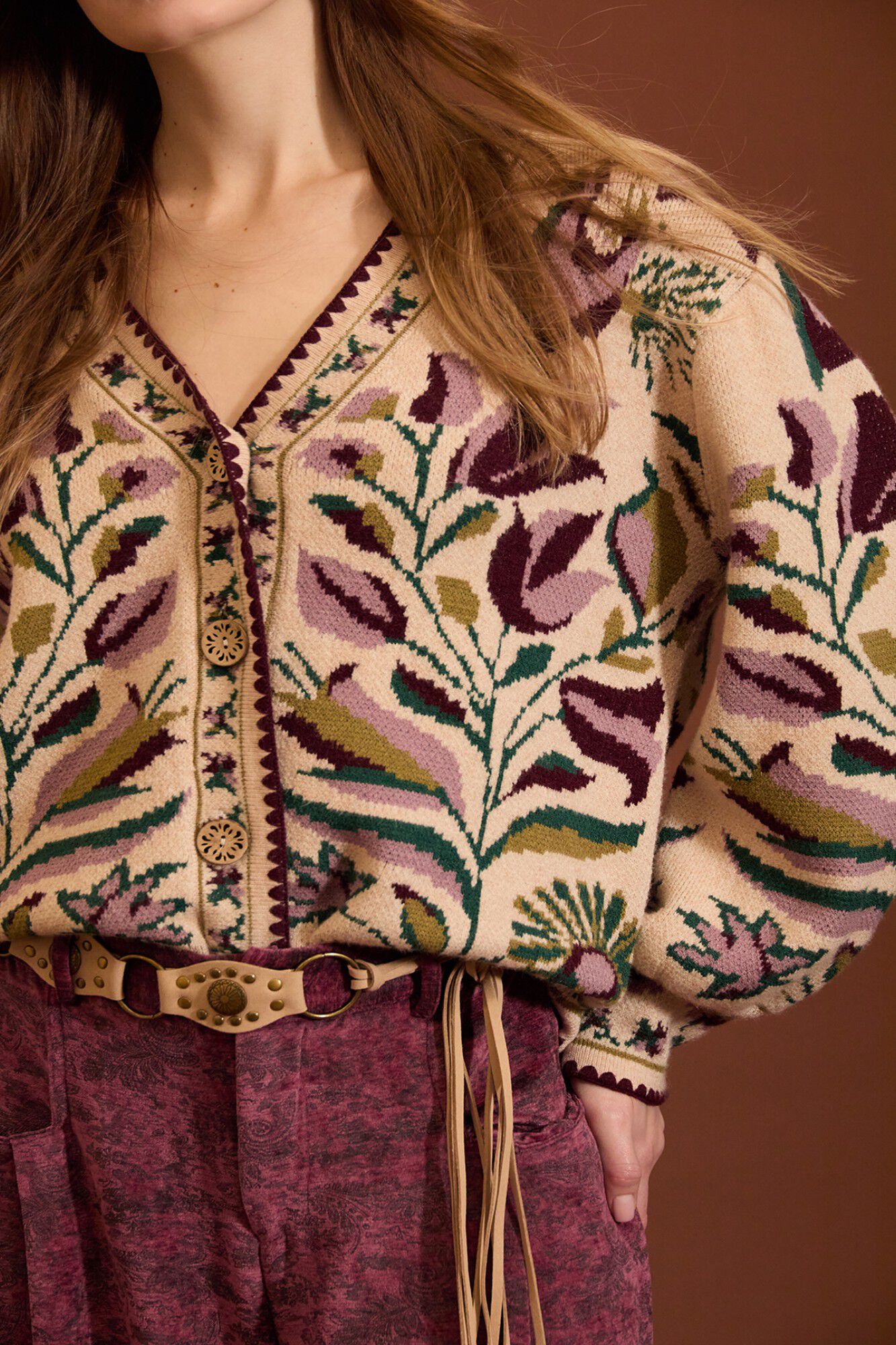 Meisie Casaco de malha jacquard floral Tostado