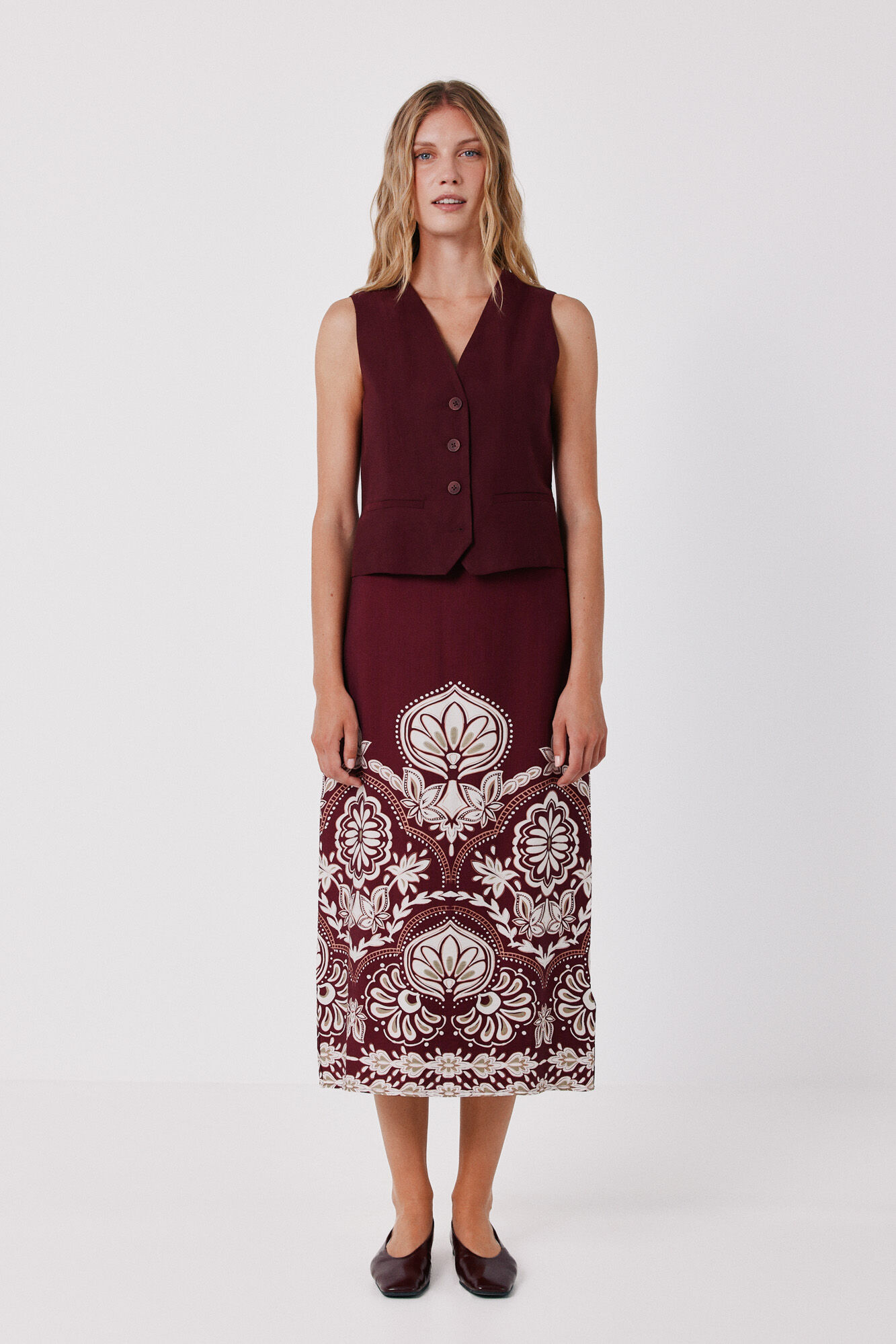 Cortefiel V-neck sleeveless gilet