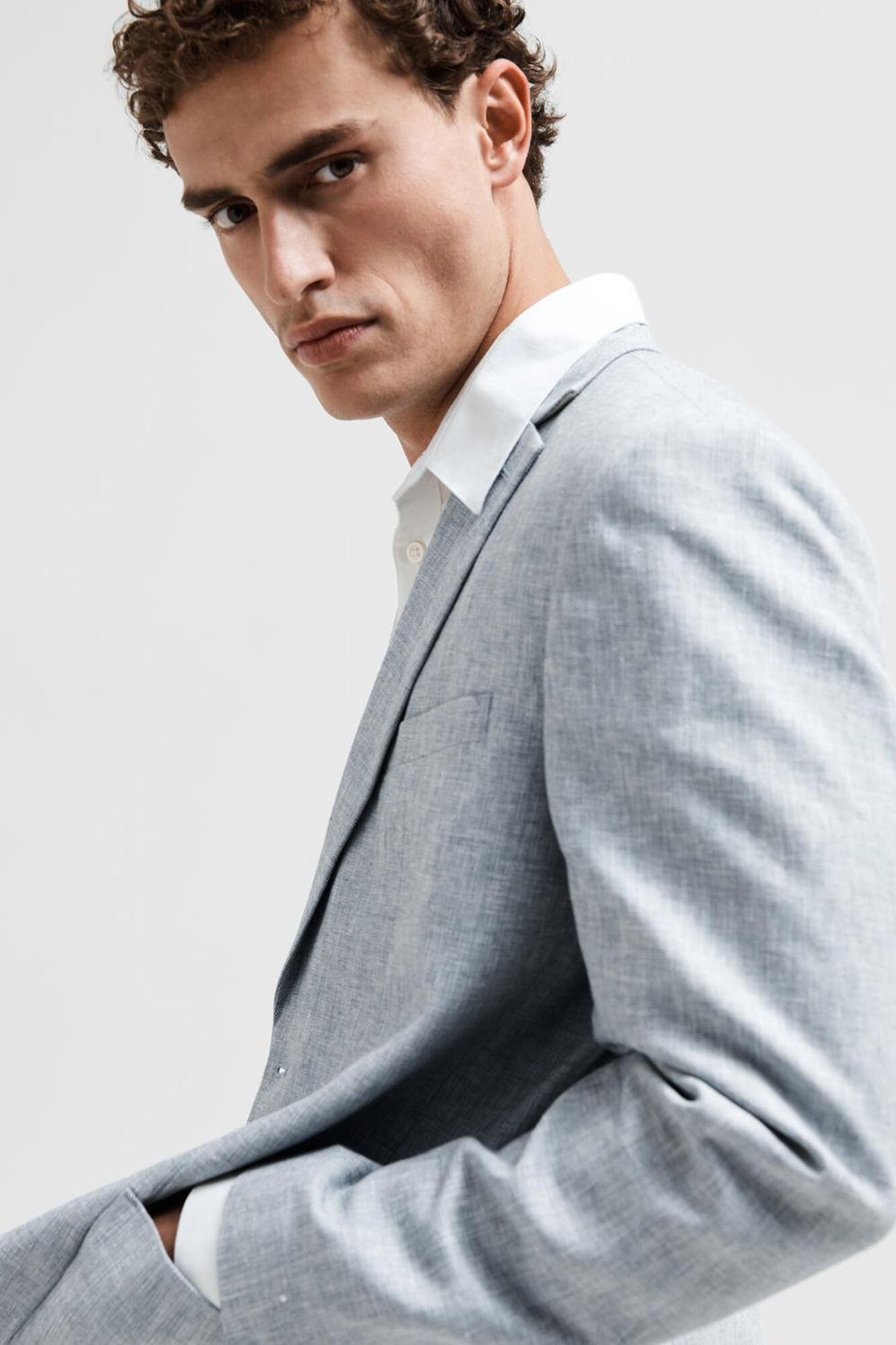 Selected Americana de traje confeccionada con lino y algod&oacute;n. Azul