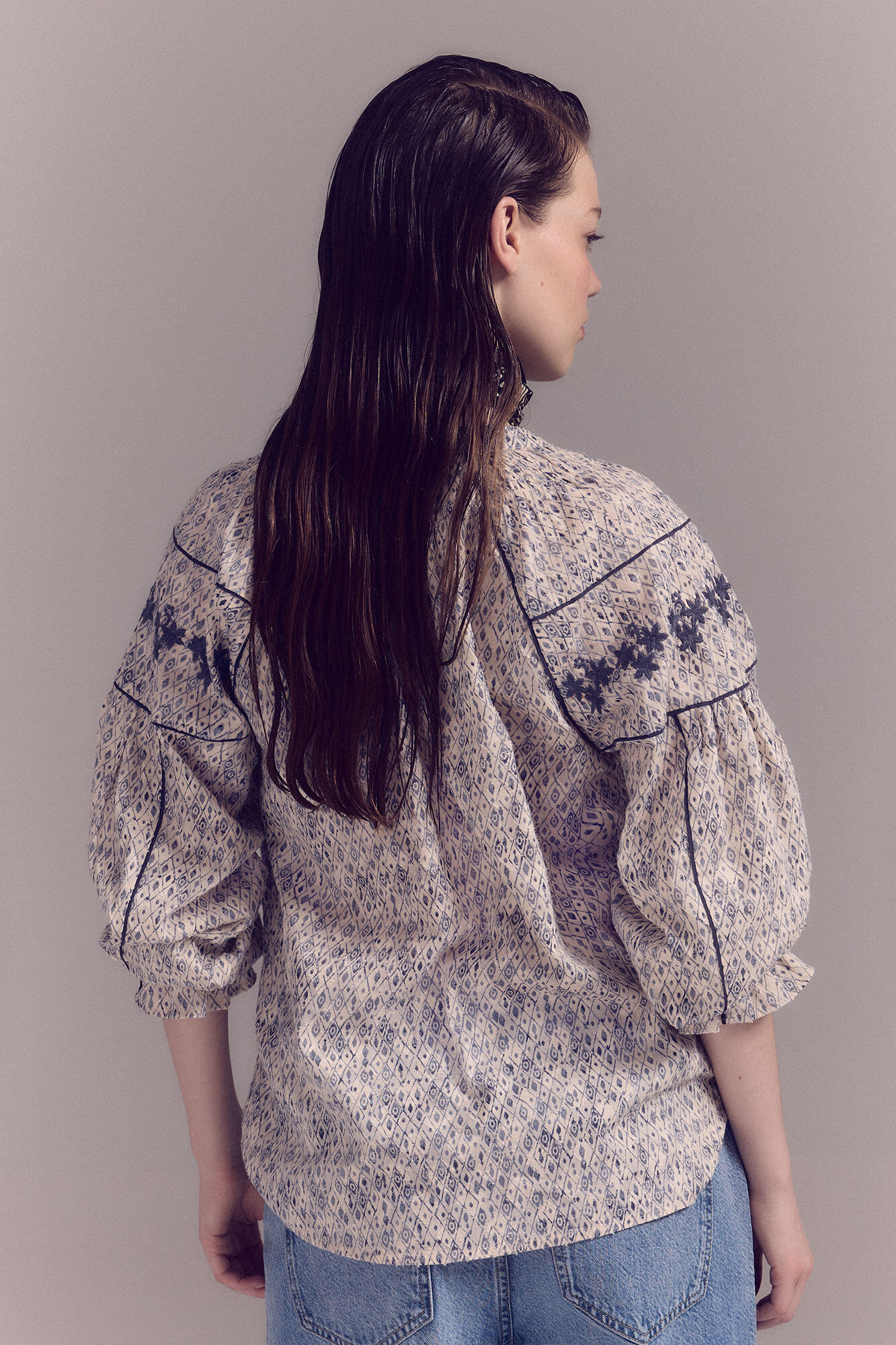 Slowlove Blusa bordada de manga comprida Impress&atilde;o