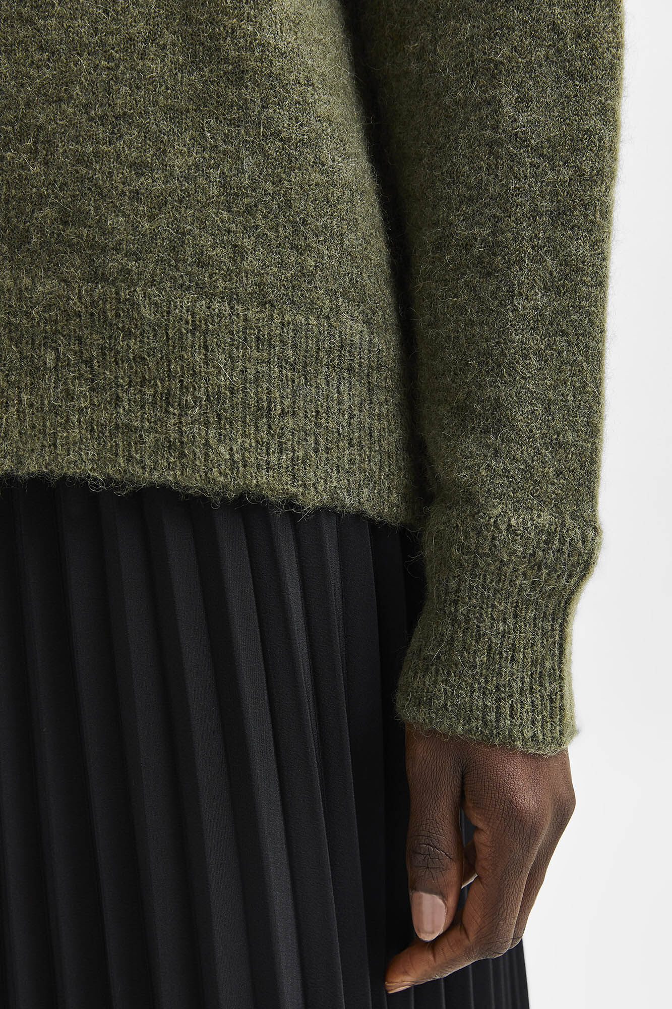 Selected Femme Jersey de cuello redondo confeccionado con lana y alpaca. Regular Fit. Verde