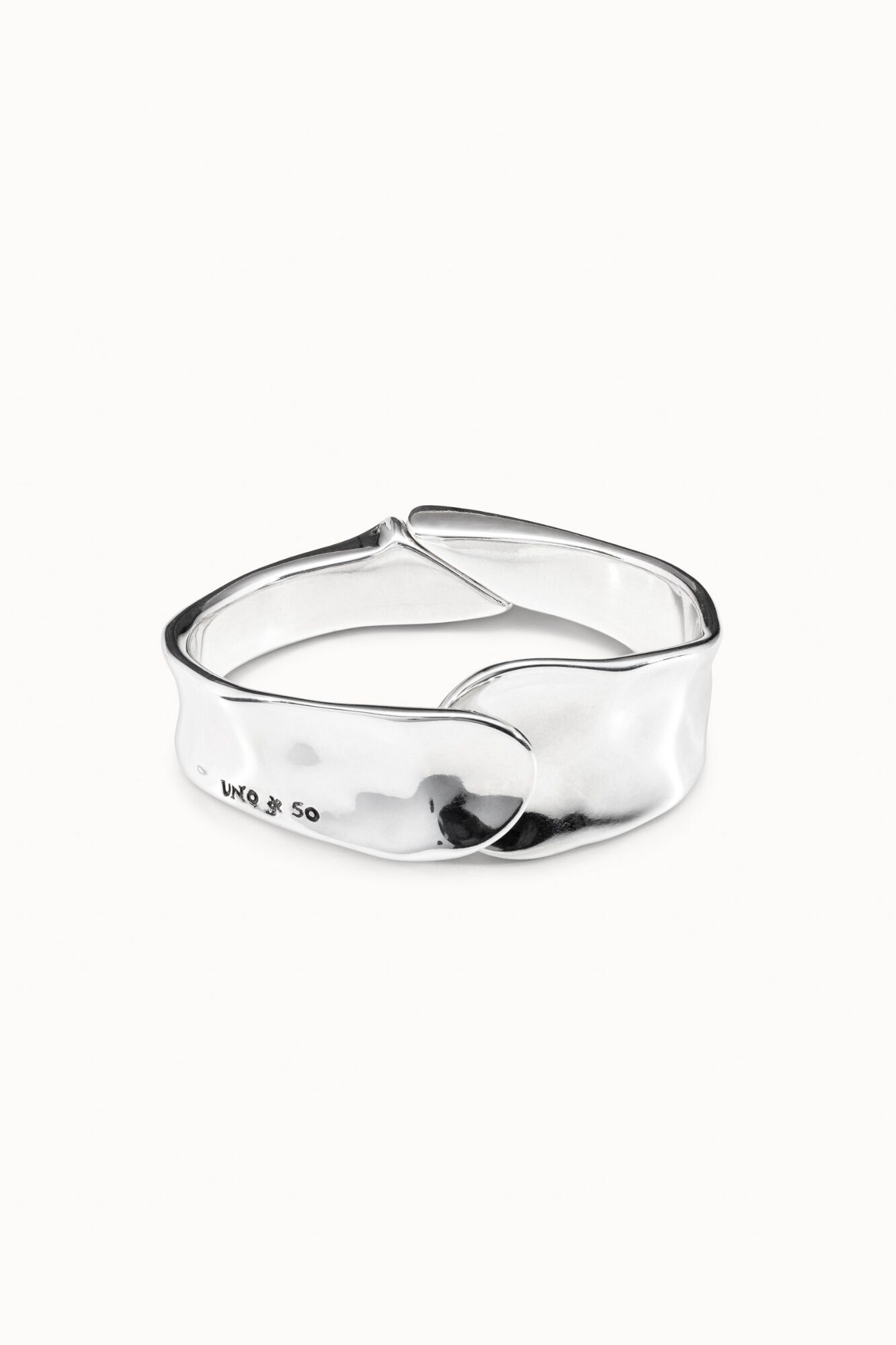 UNOde50 Pulsera r&iacute;gida de ba&ntilde;o de plata