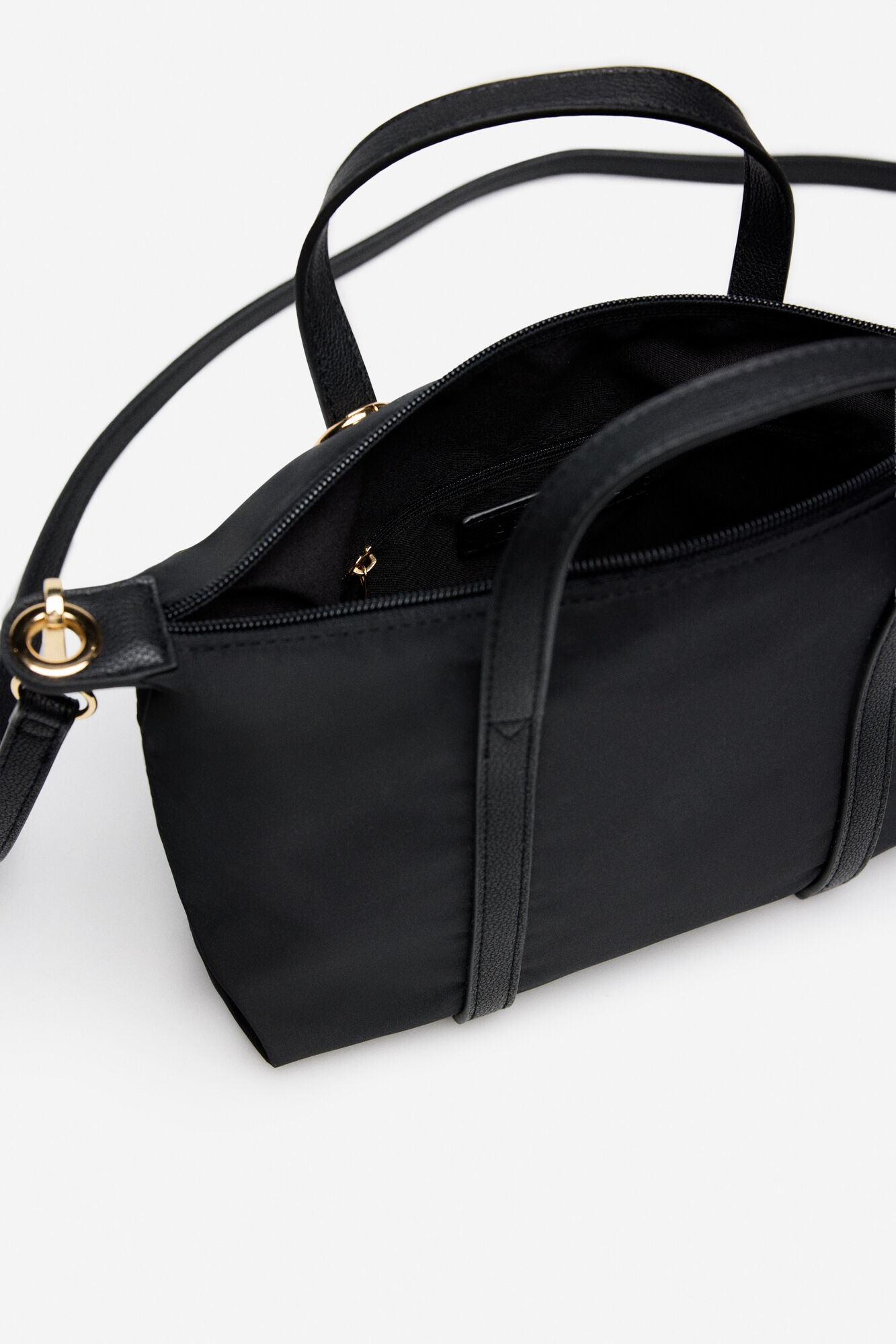 Cortefiel Bolso b&aacute;sico nylon Negro