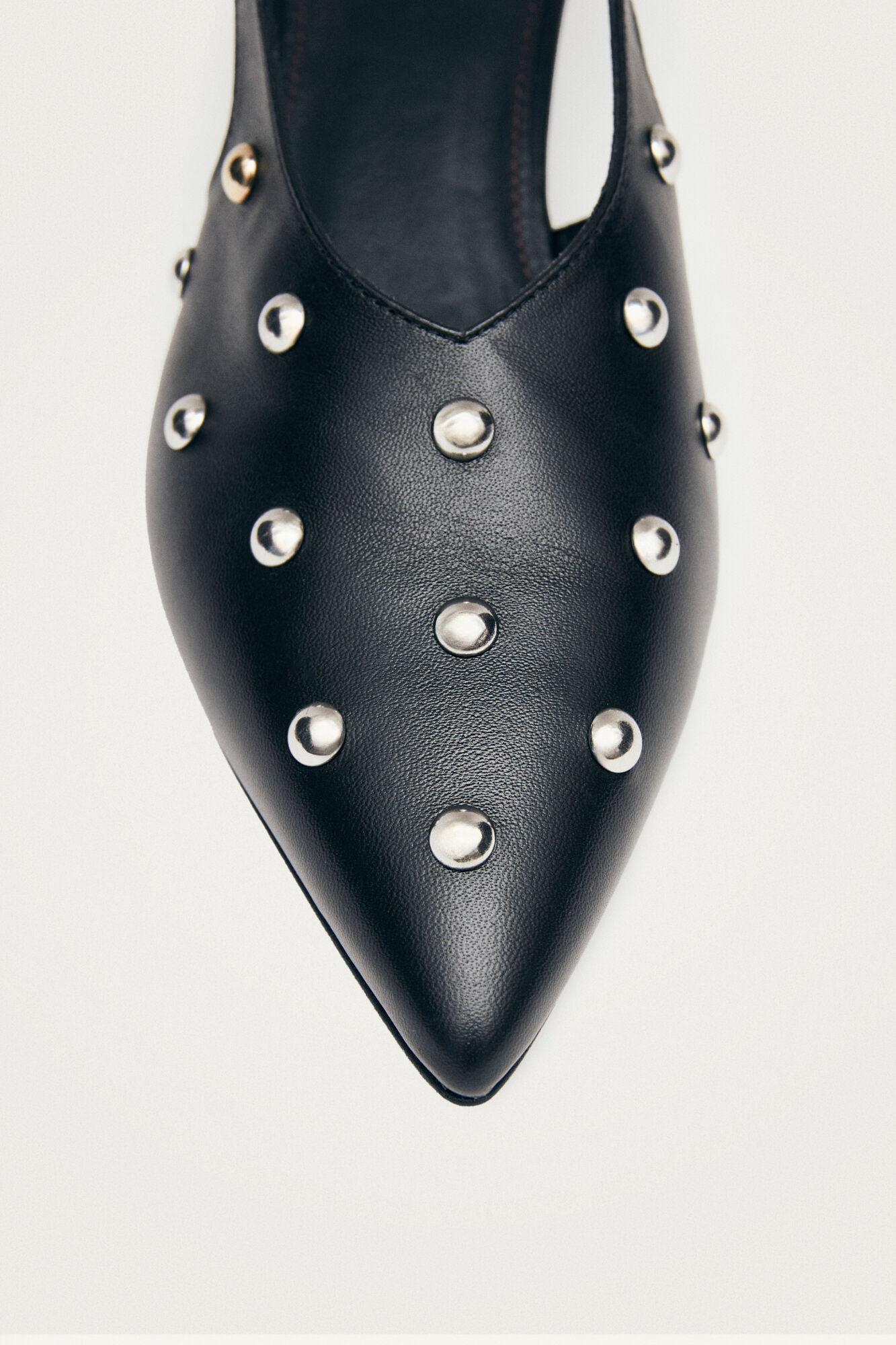 Alohas Sapatos de salto de couro Eros Studs Preto