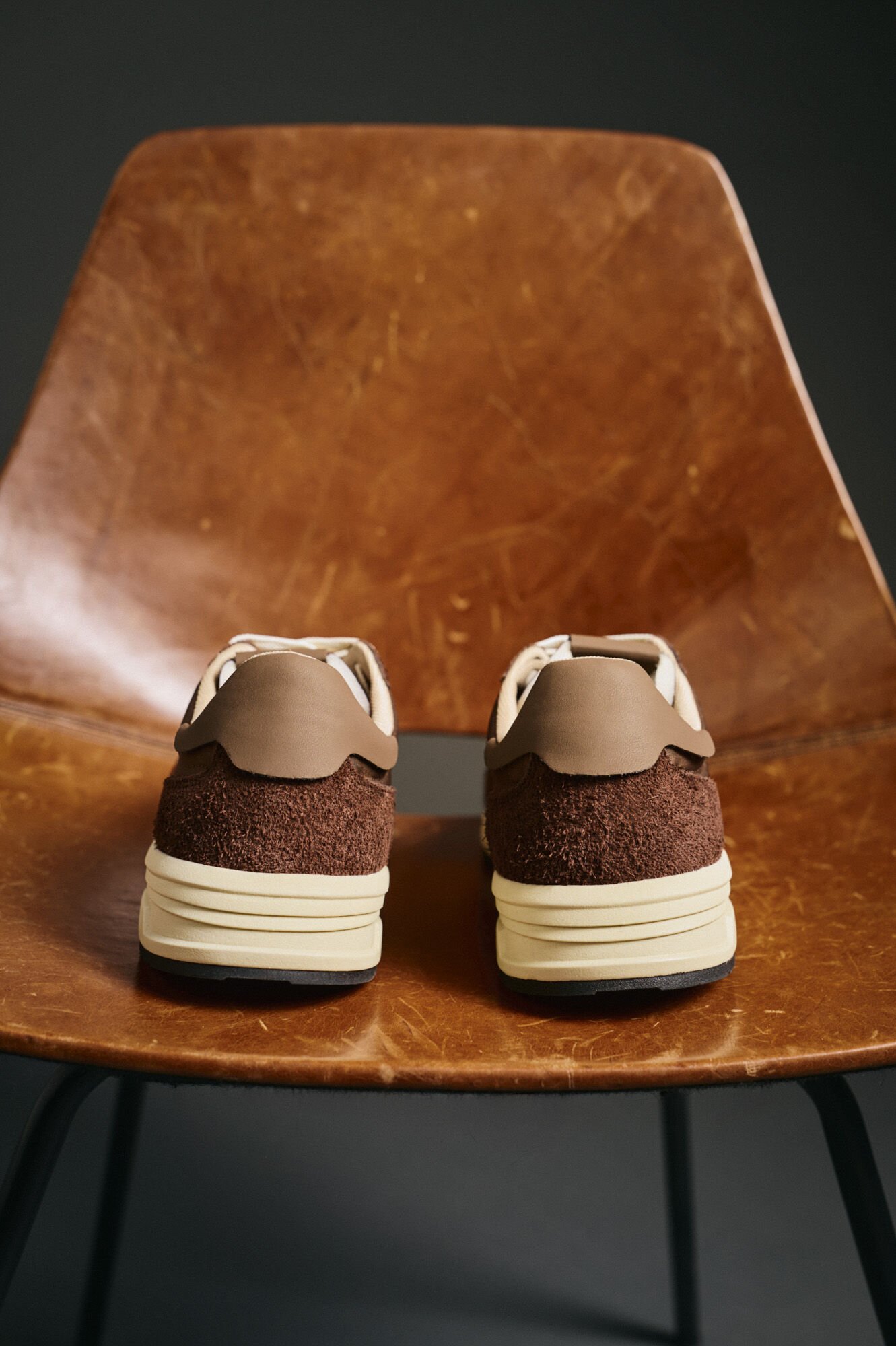 OOTO T&ecirc;nis de pele e tecido Castanho