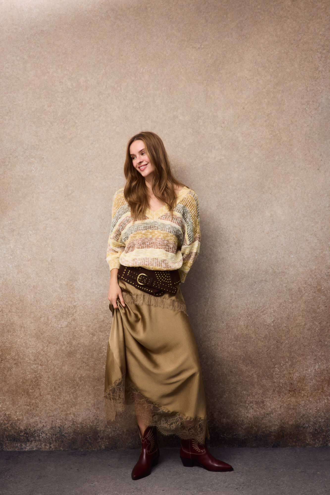 Slowlove Saia midi em cetim e renda