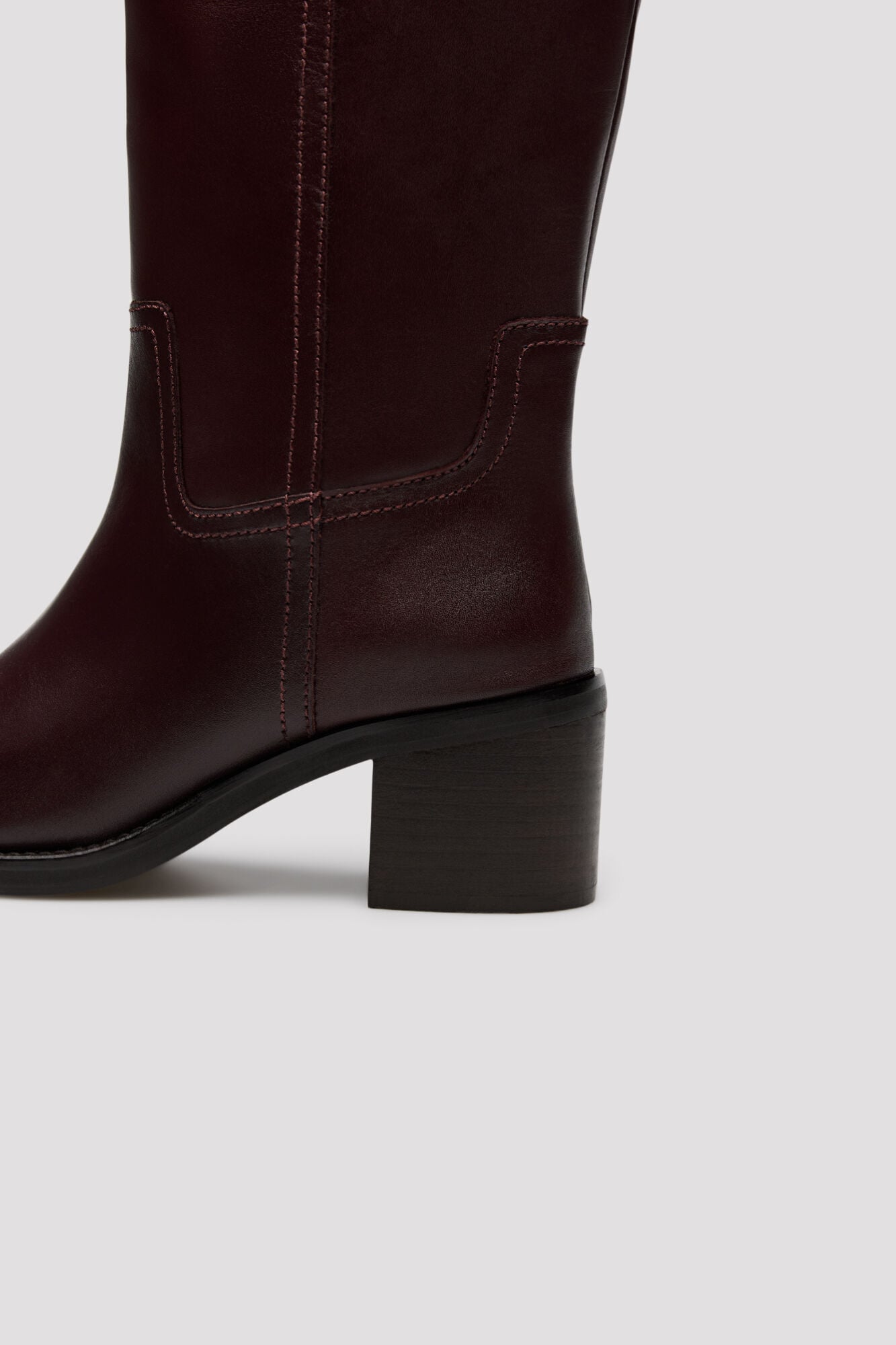 Cortefiel Botas de pele com tac&atilde;o Granada