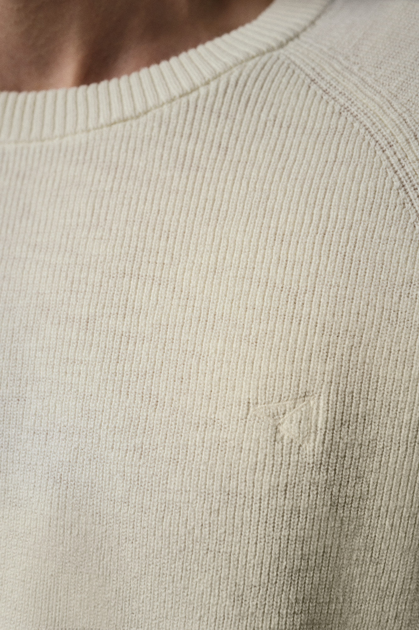 OOTO Su&eacute;ter de gola redonda de algod&atilde;o cru  Branco