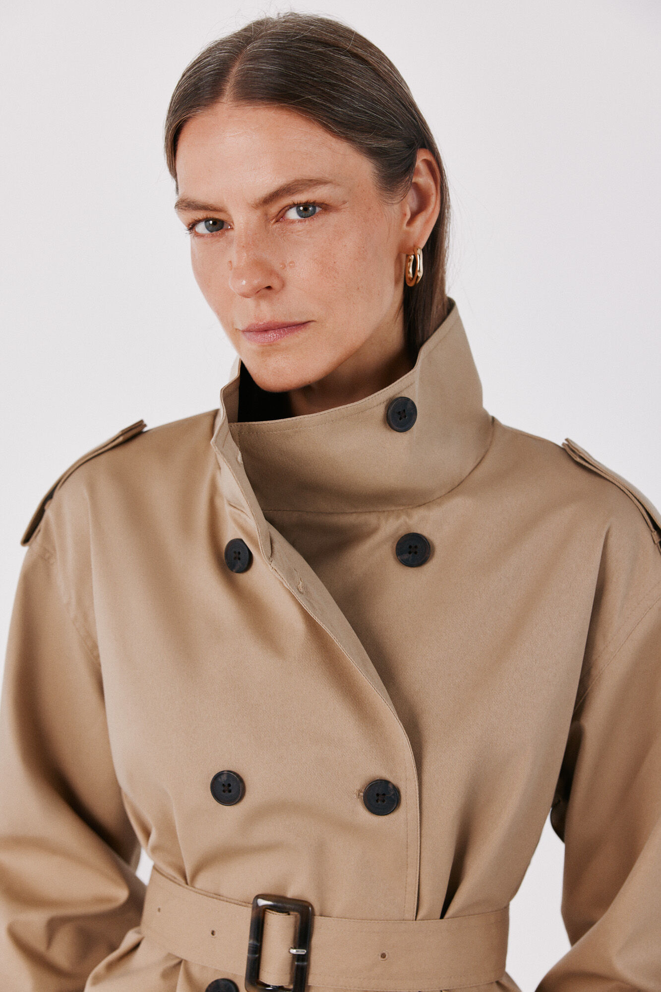 Cortefiel Short belted trench Beige