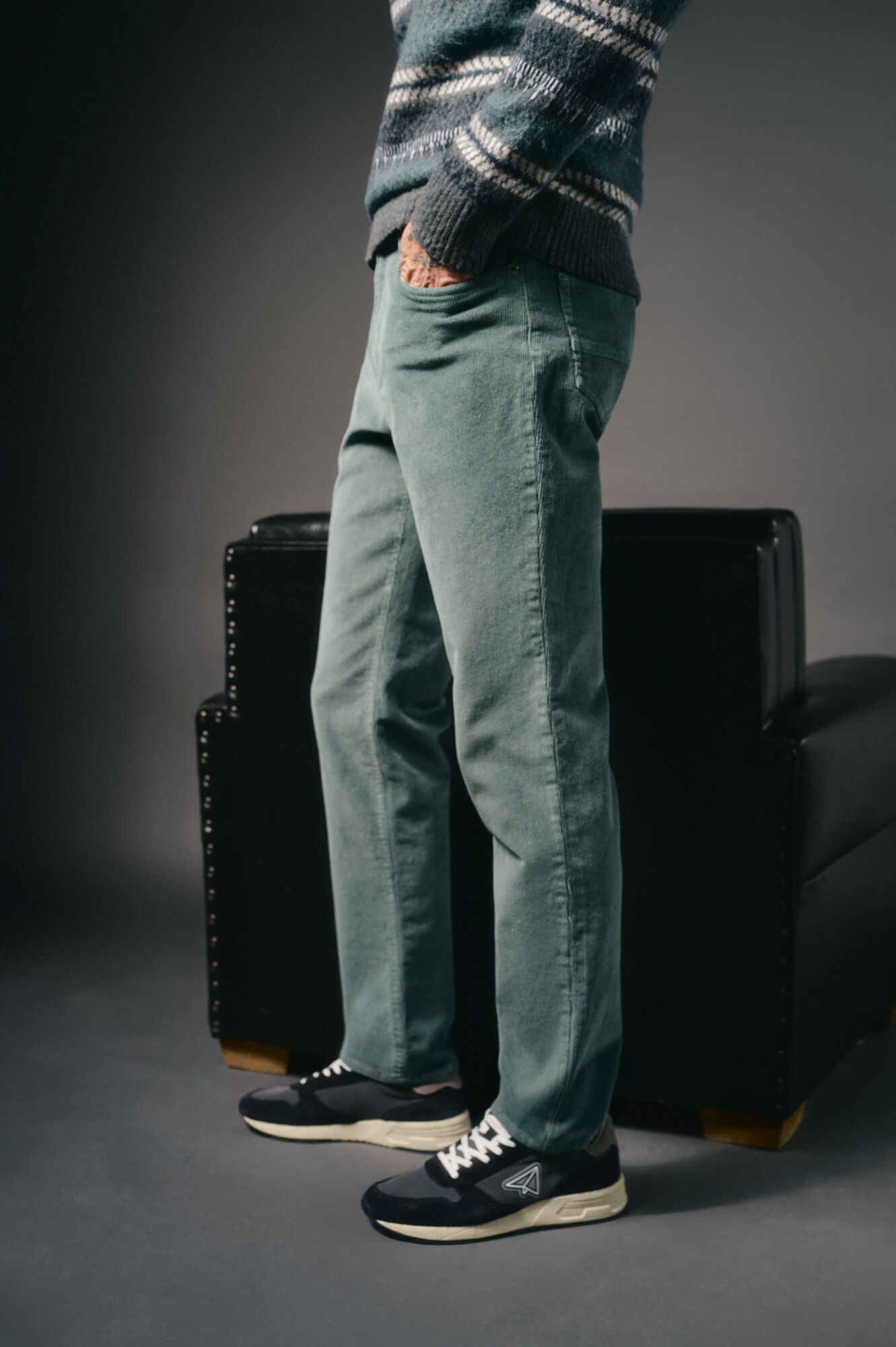 OOTO Pantal&oacute;n 5 bolsillos slim fit pana Azul