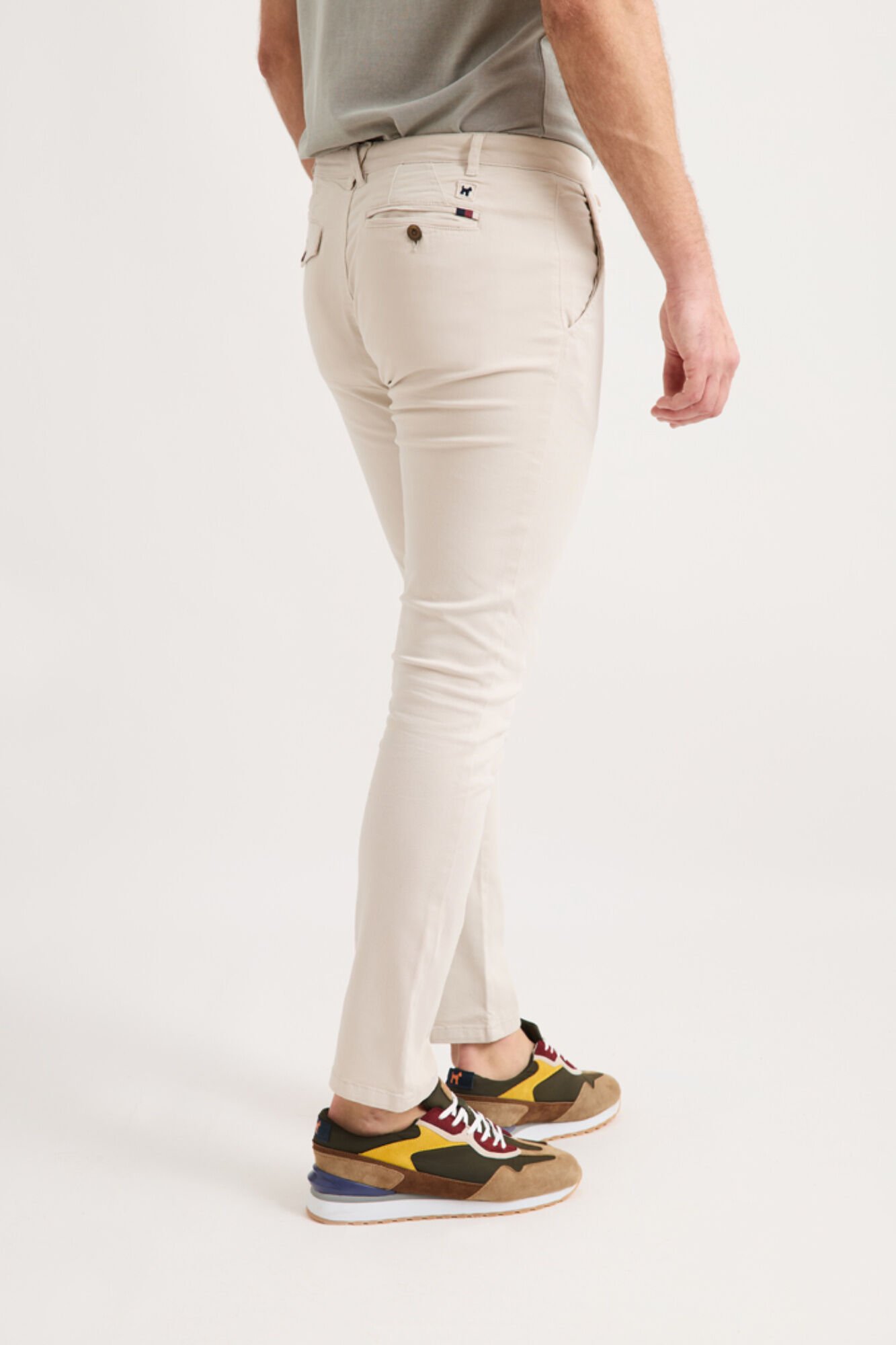 Williot Cal&ccedil;as chino slim Tostado