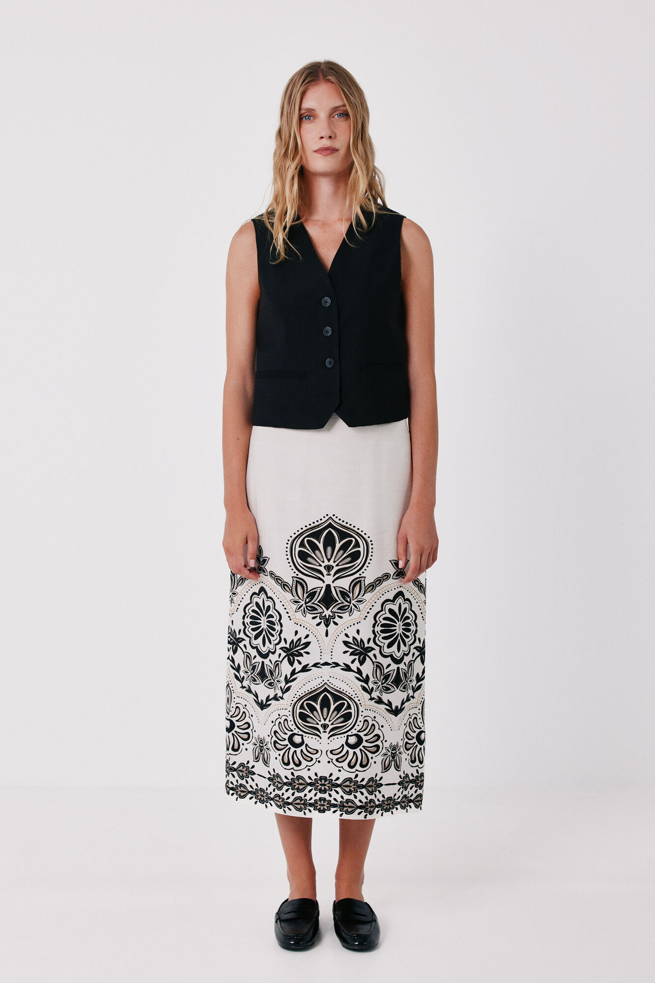 Cortefiel Printed straight skirt Printed beige