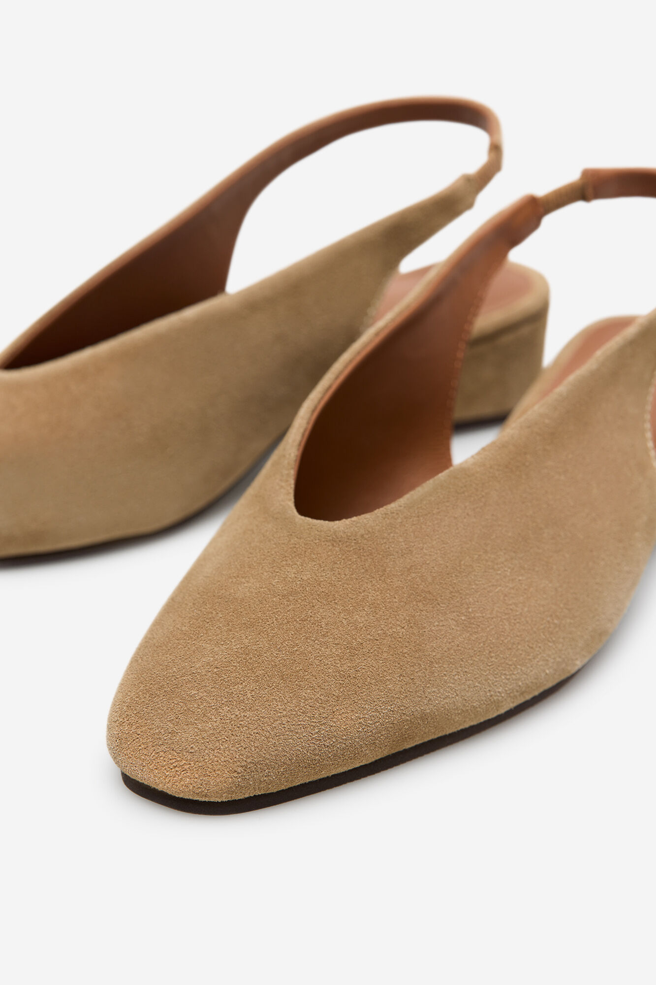 Cortefiel Leather slingback heeled shoe Nude