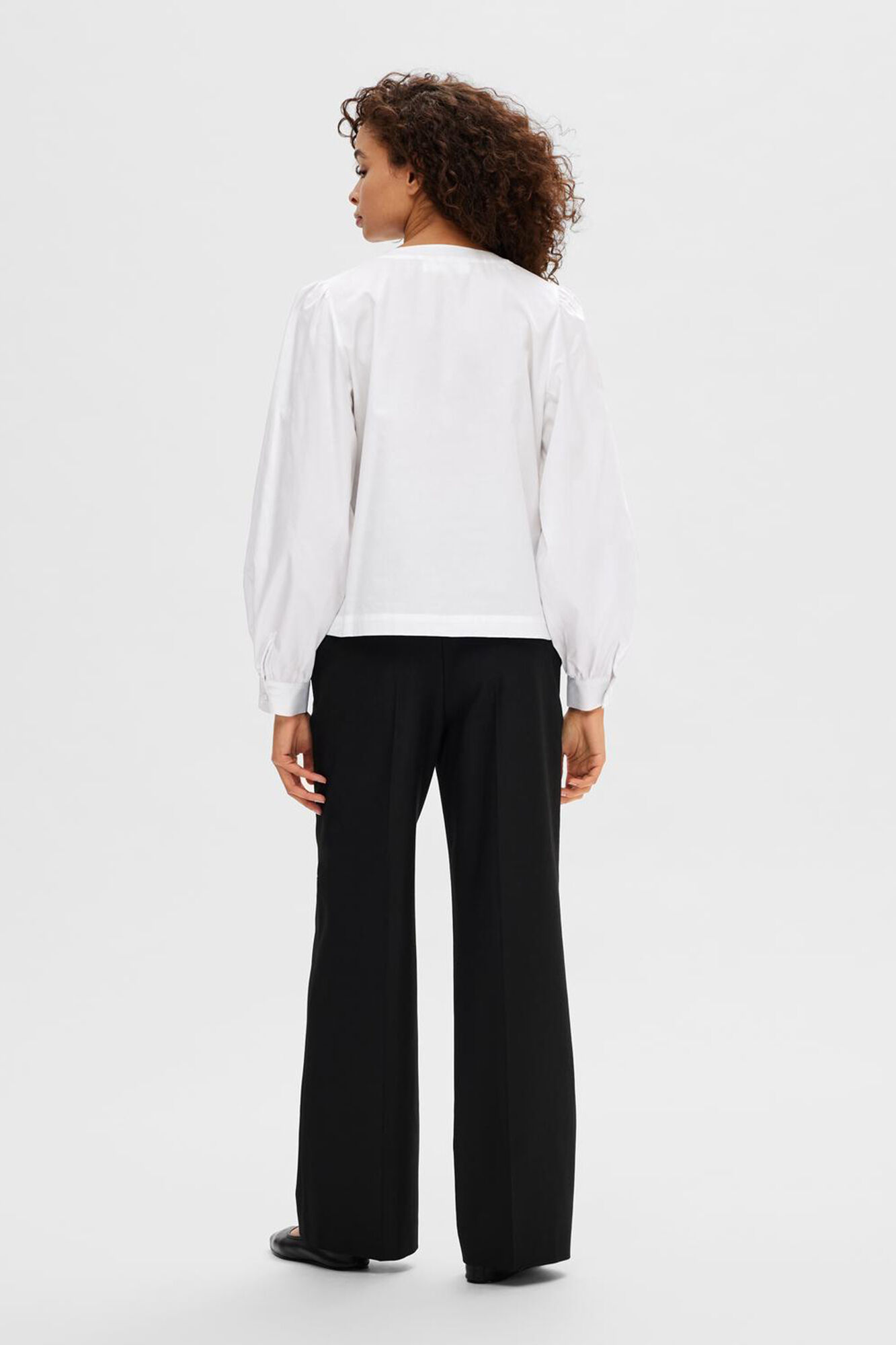 Selected Femme Camisa cuello mao 100% algod&oacute;n org&aacute;nico Blanco