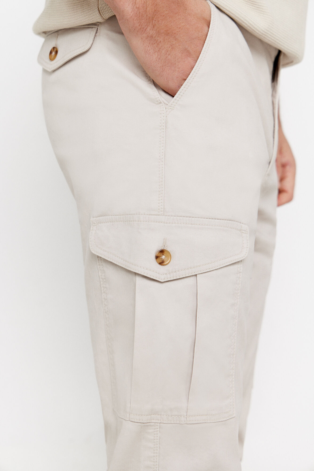 Cortefiel Pantal&oacute;n cargo slim fit Beige