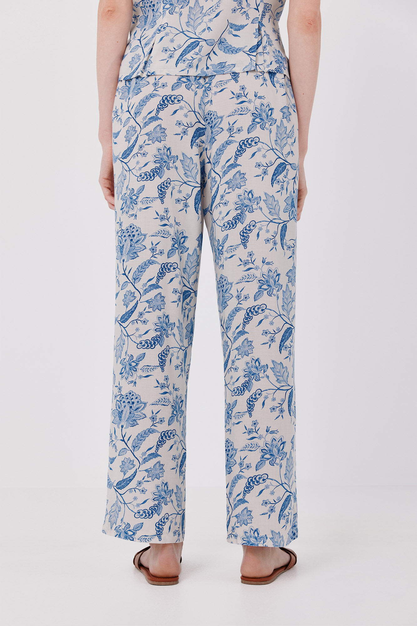 Cortefiel Cal&ccedil;a fluida estampada Impress&atilde;o