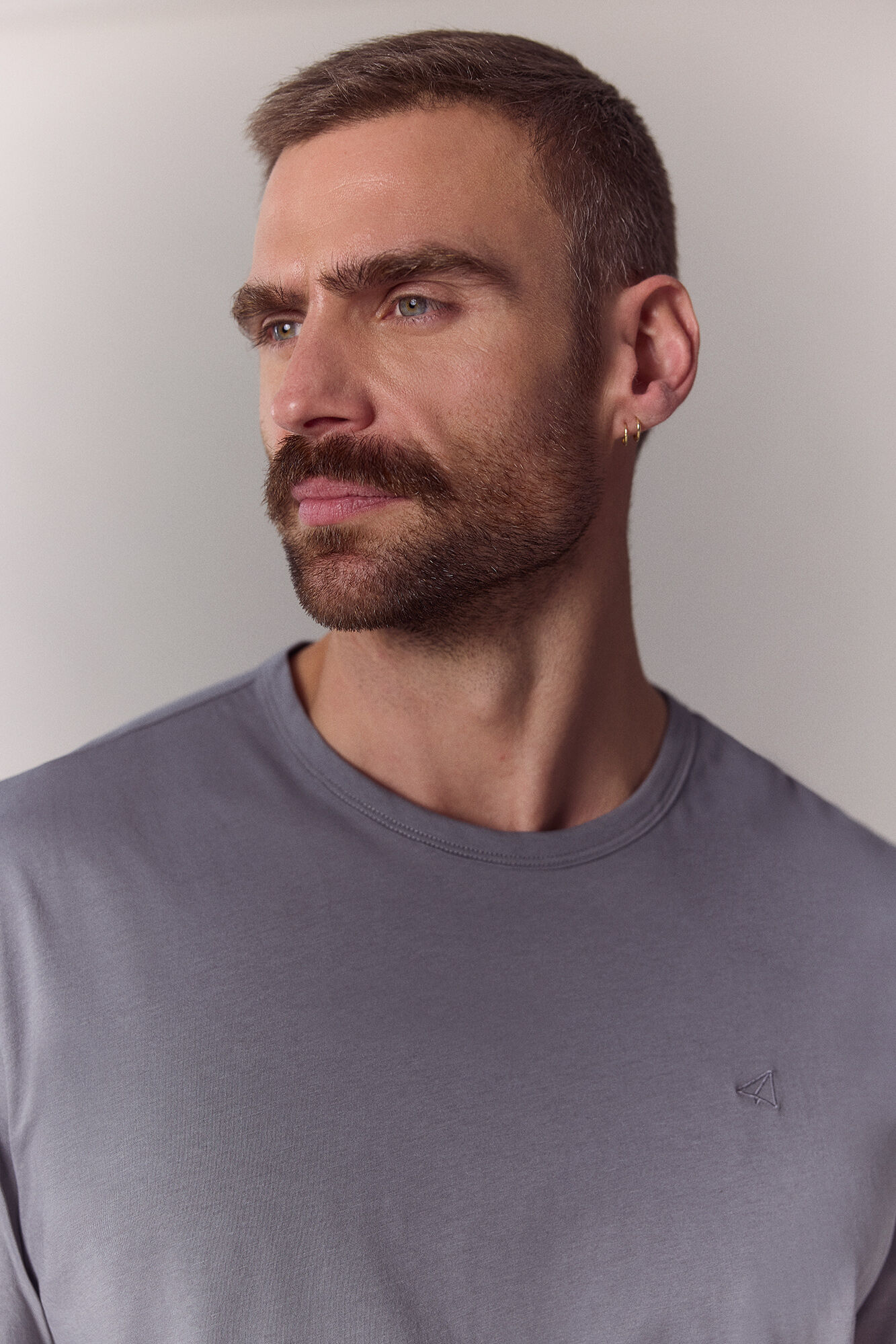 OOTO Camiseta b&aacute;sica ligera Gris