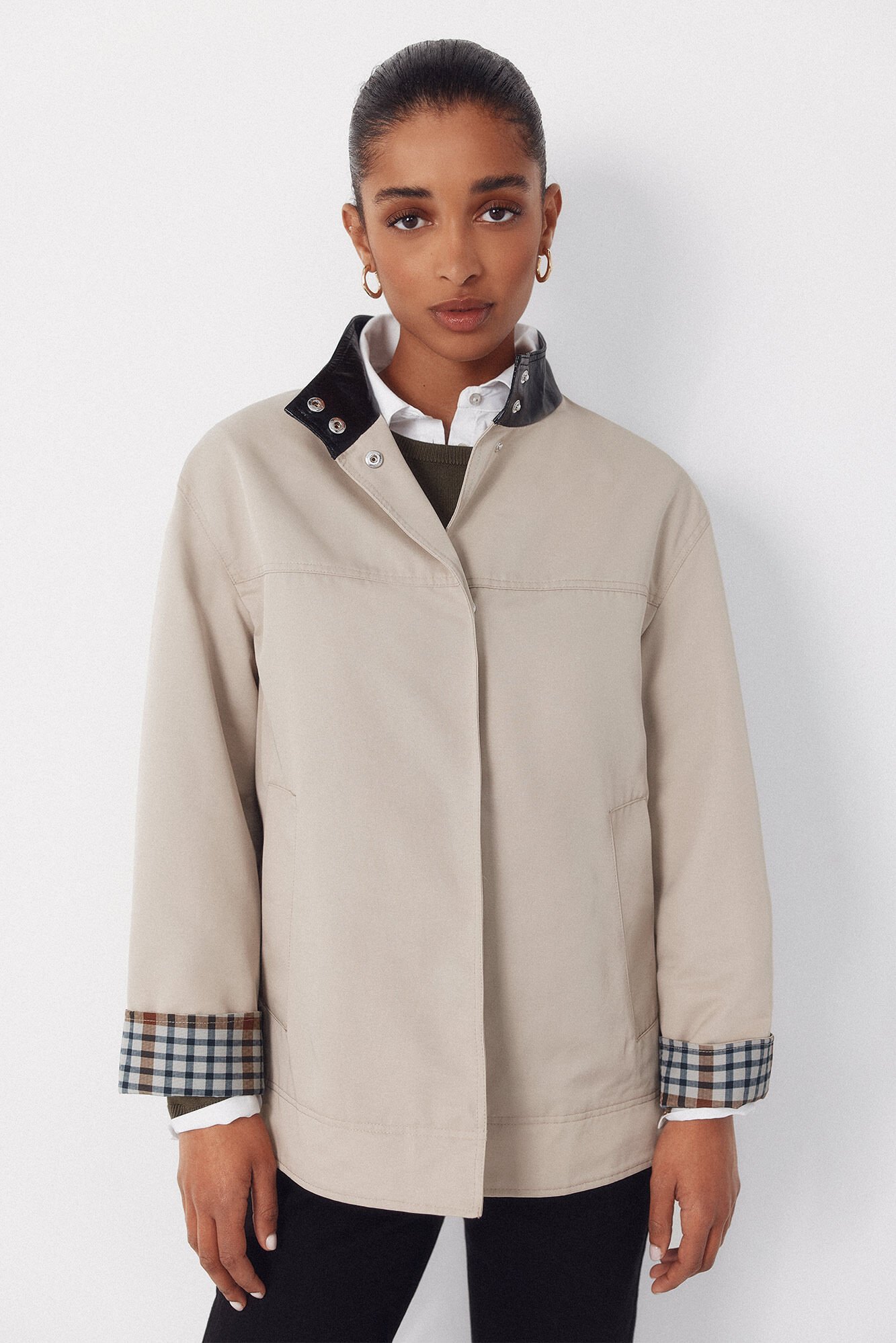 Cortefiel Jacket with contrasting neck Nude