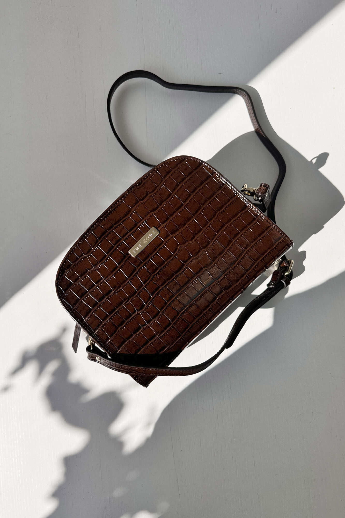 The Code Bolsa tiracolo Cassandra chocolate Castanho