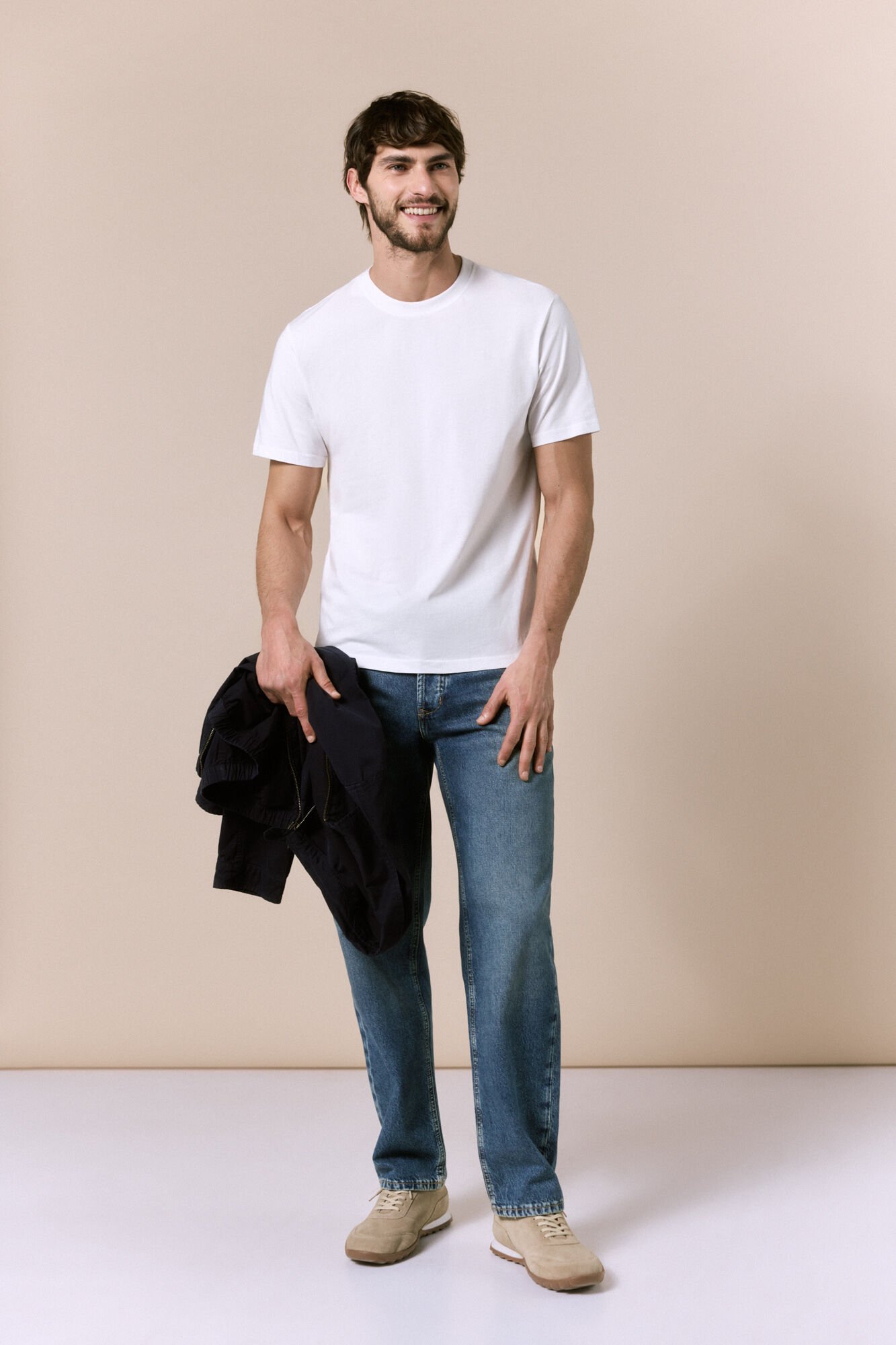 OOTO T-shirt b&aacute;sica lavada