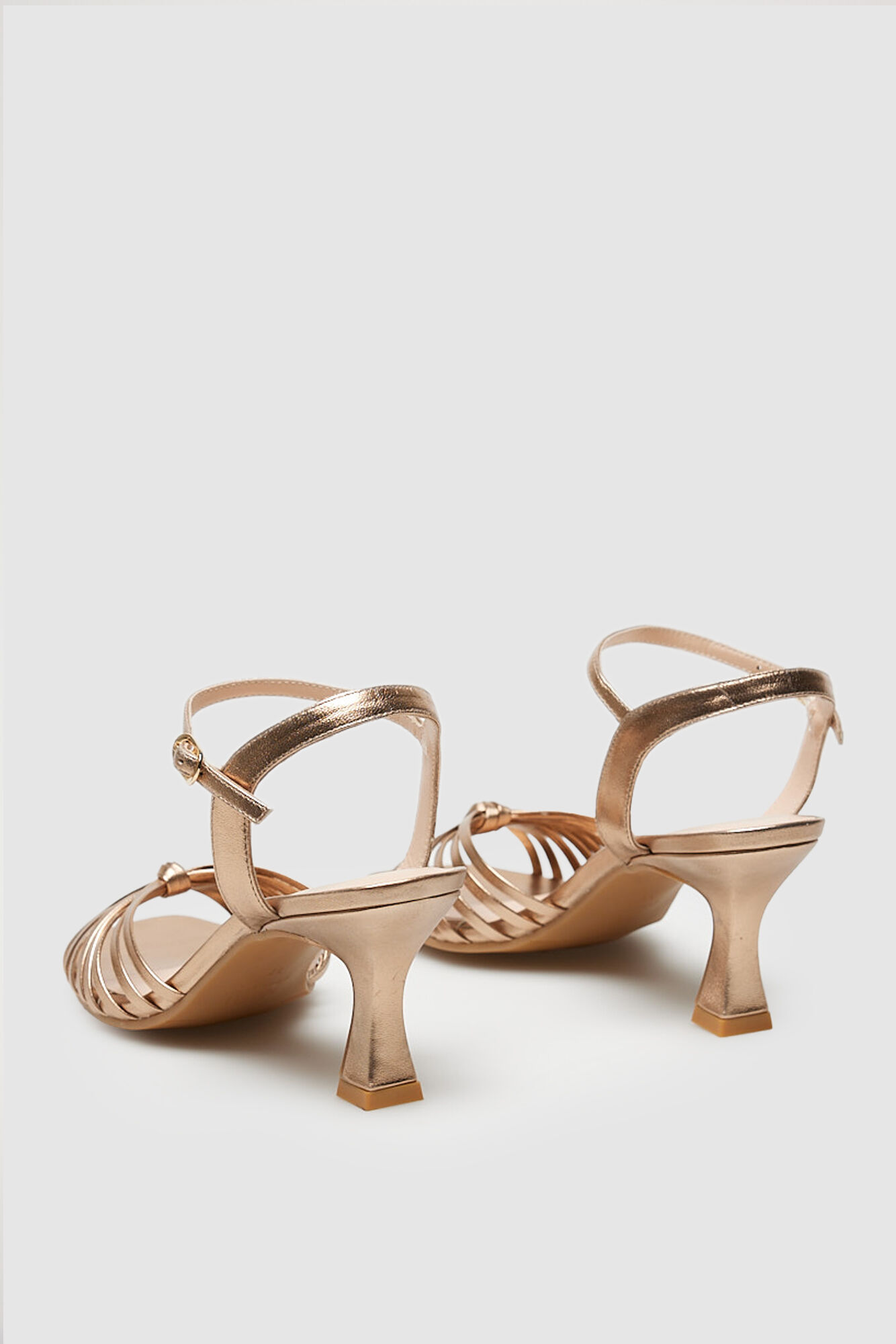 Lodi Sand&aacute;lias de mulher em pele  Dourado