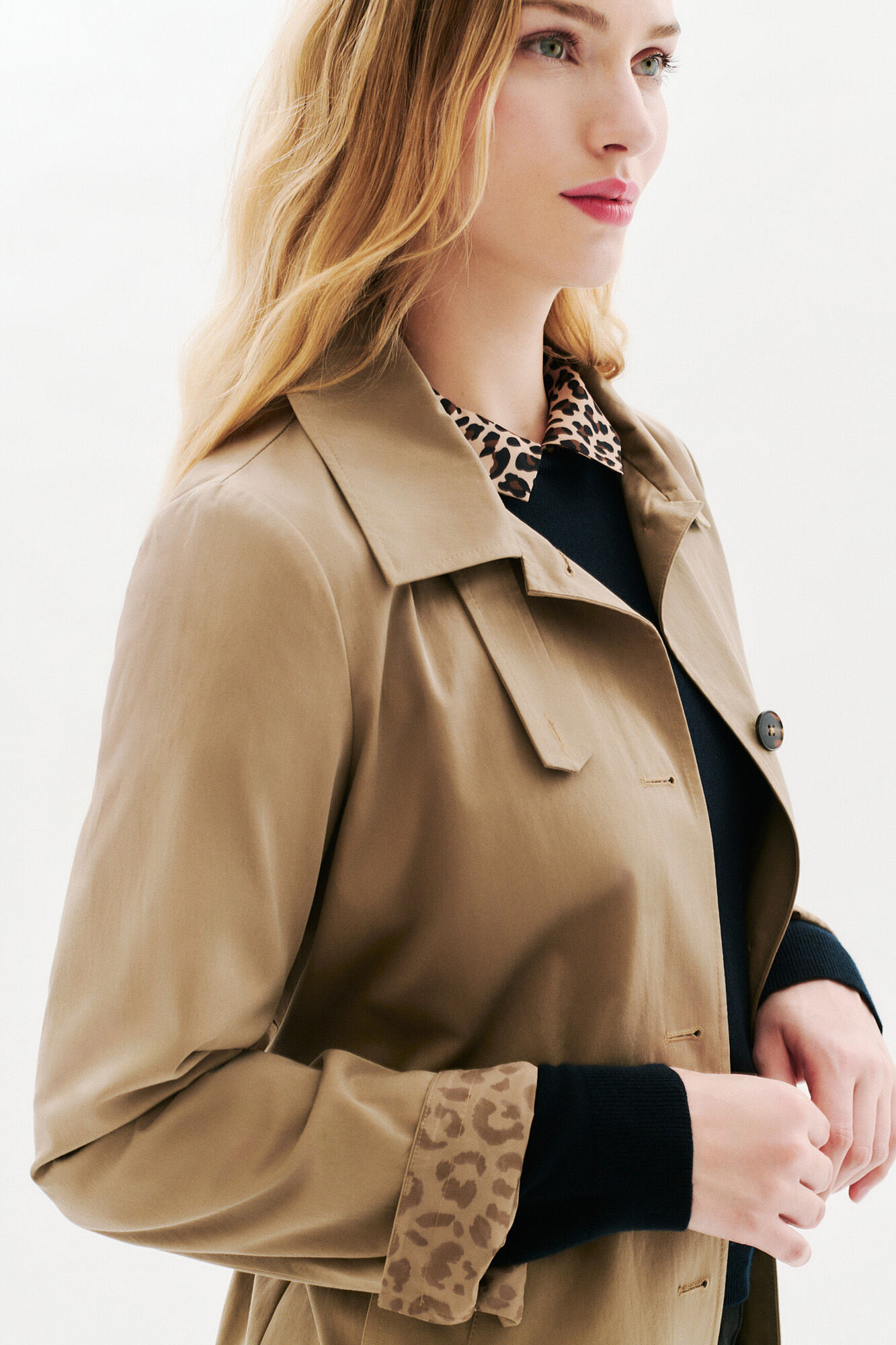 Caroll Gabardina abotoada