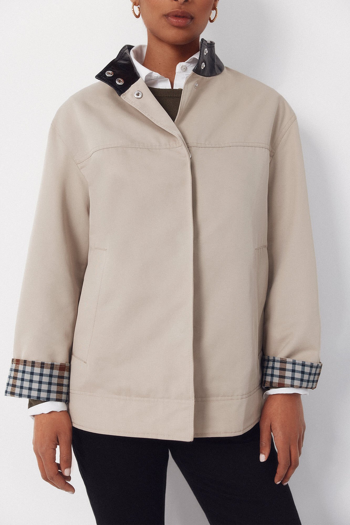 Cortefiel Jacket with contrasting neck Nude