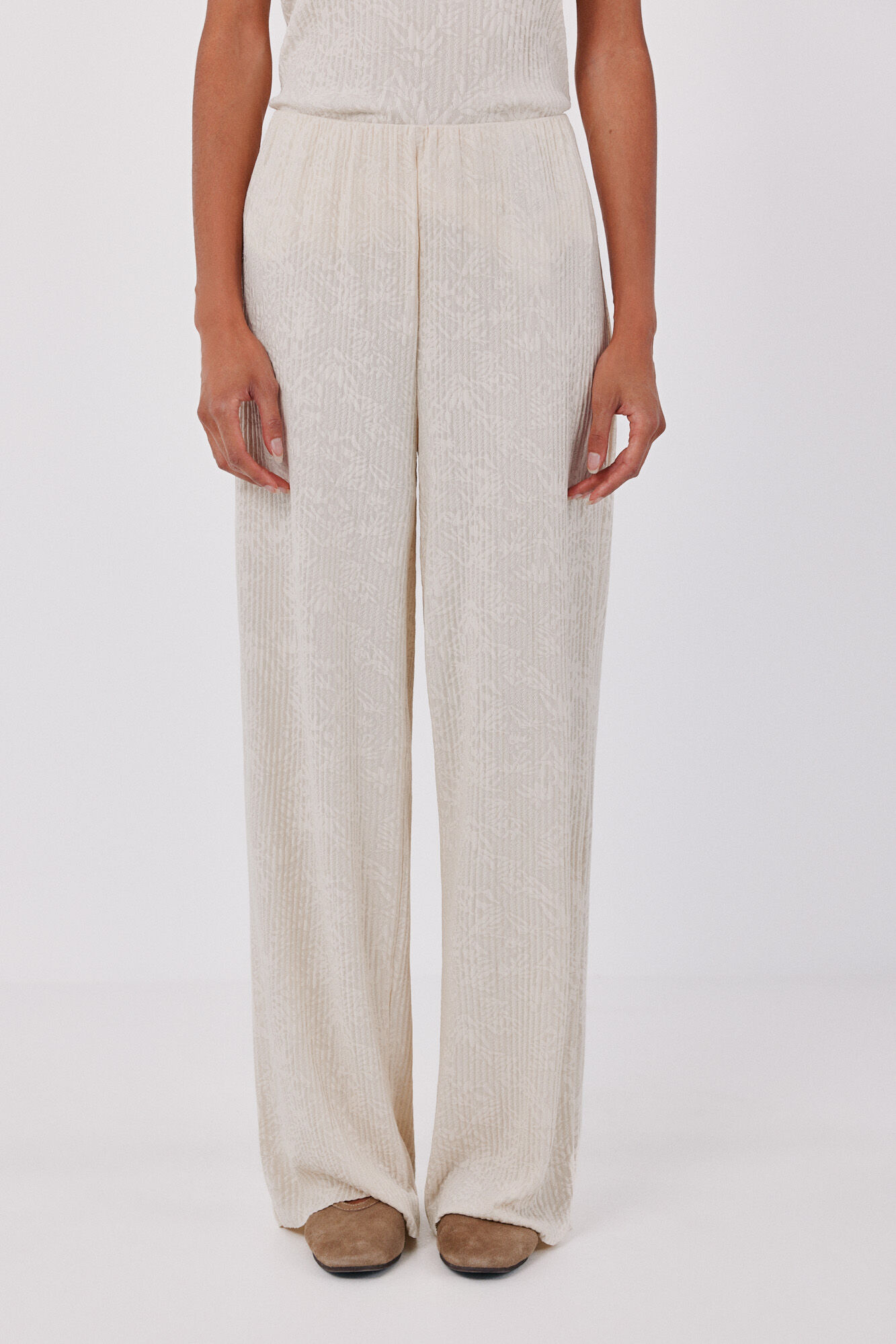 Cortefiel Satin-finish leggings