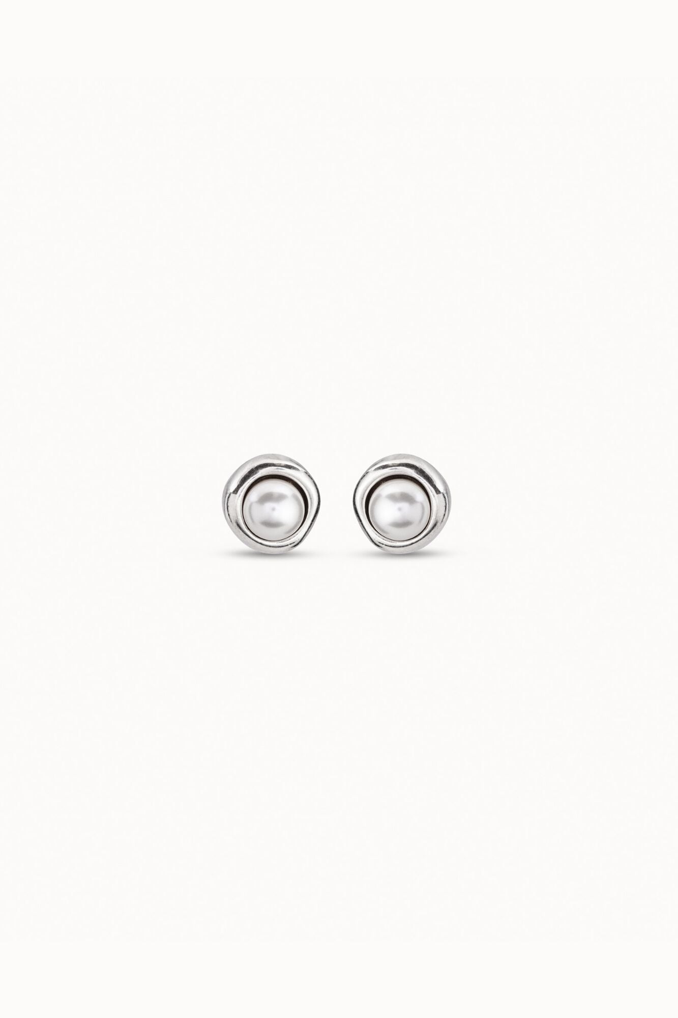 UNOde50 Pendiente perla ba&ntilde;o de plata