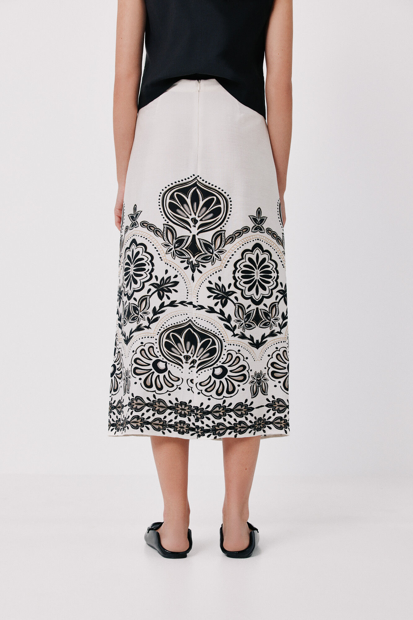 Cortefiel Printed straight skirt Printed beige