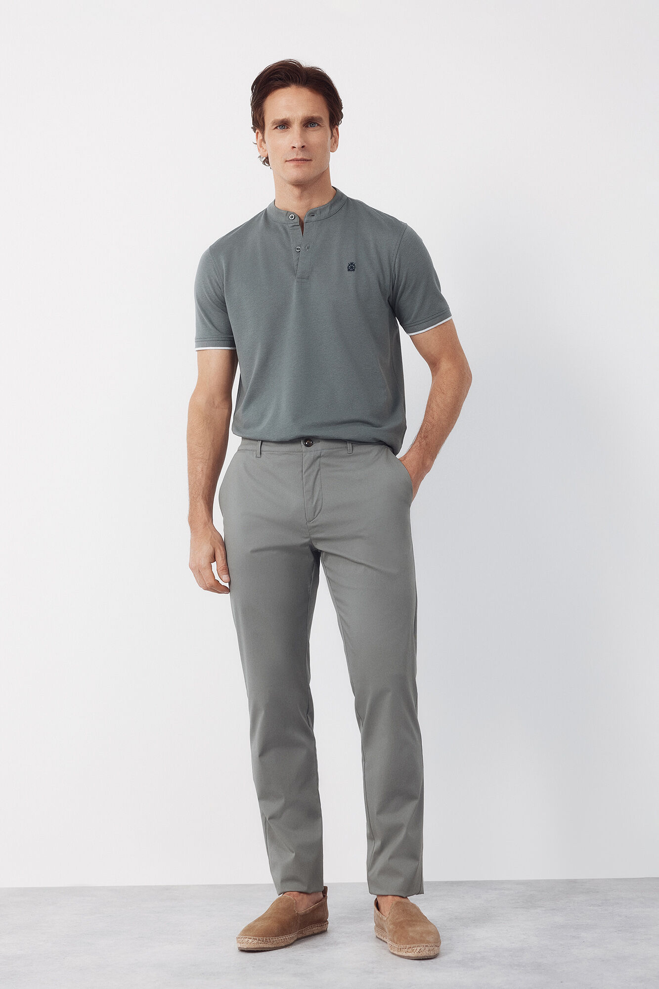 Cortefiel Pantal&oacute;n chino t&eacute;cnico slim