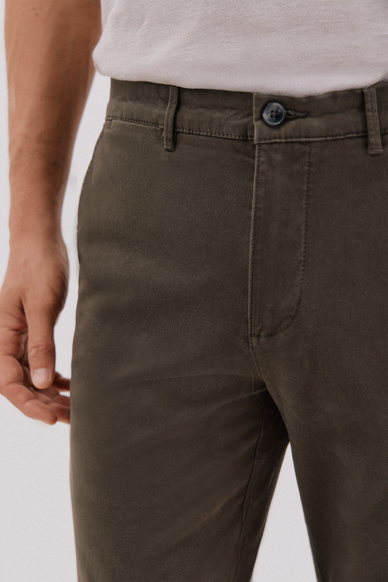 Cortefiel Regular fit chinos Kaki
