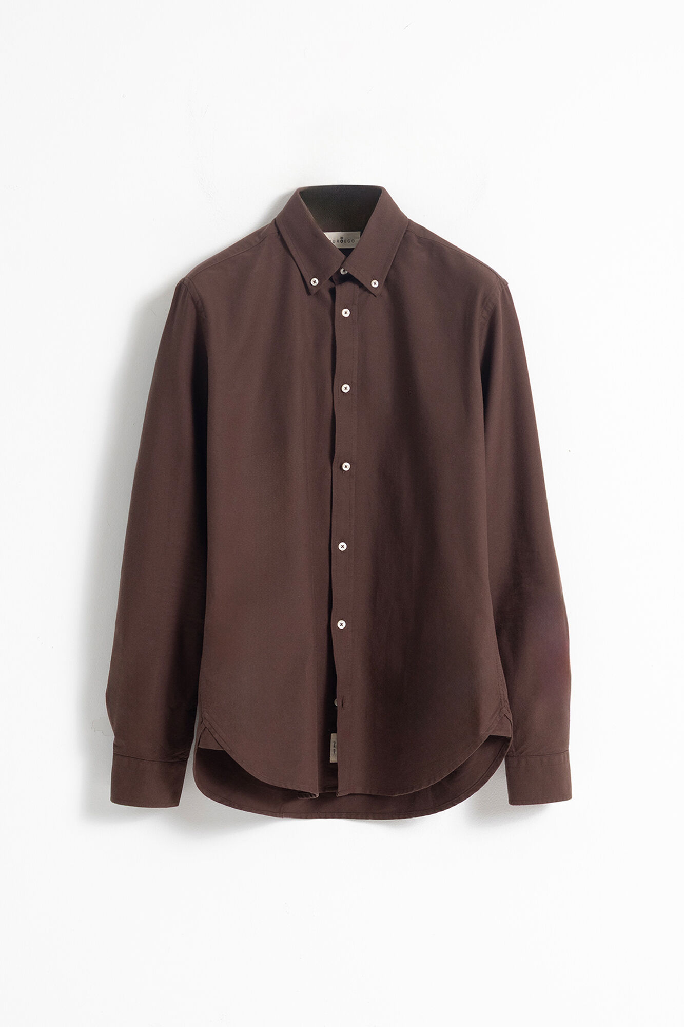 PuroEGO Camisa oxford de algod&atilde;o slim fit Castanho