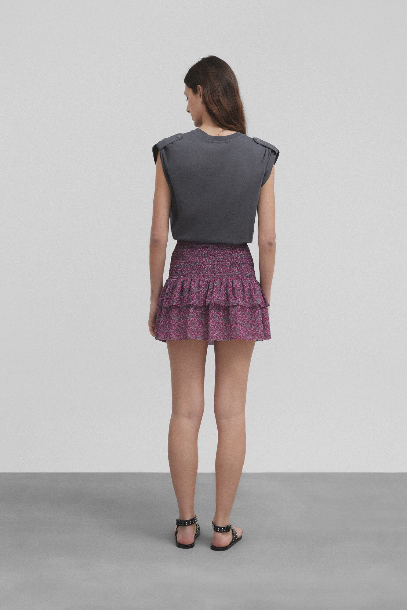 Silbon Women's roll-out sleeve T-shirt  Black