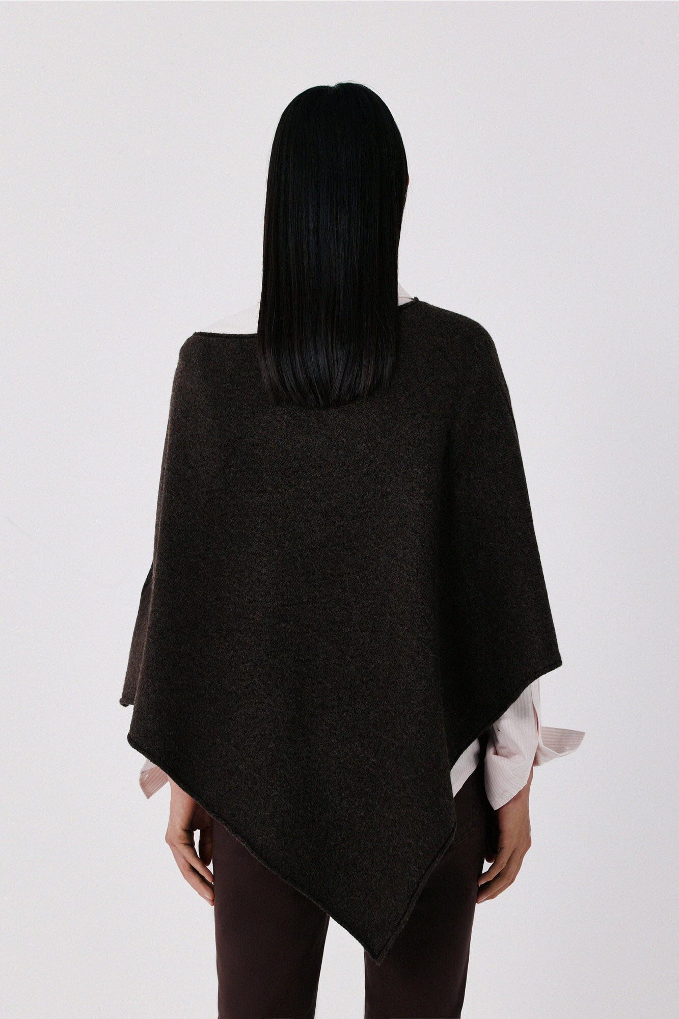 Cortefiel Poncho tacto suave Marr&oacute;n oscuro