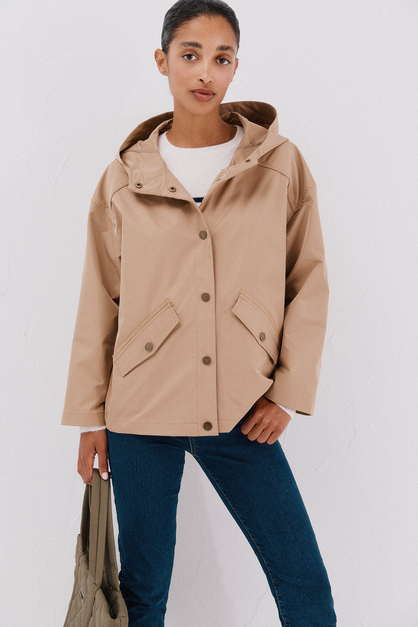 Cortefiel Jaqueta curta com bot&otilde;es de press&atilde;o