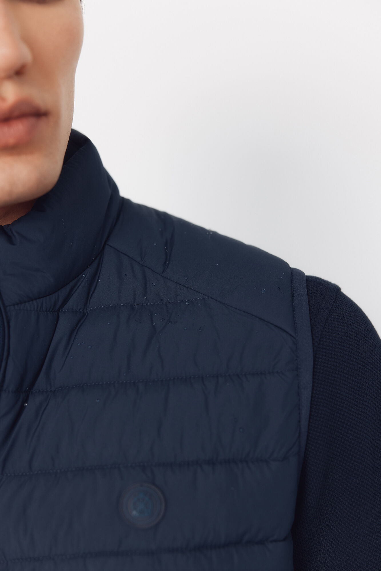 Cortefiel Ultra-light quilted gilet Navy