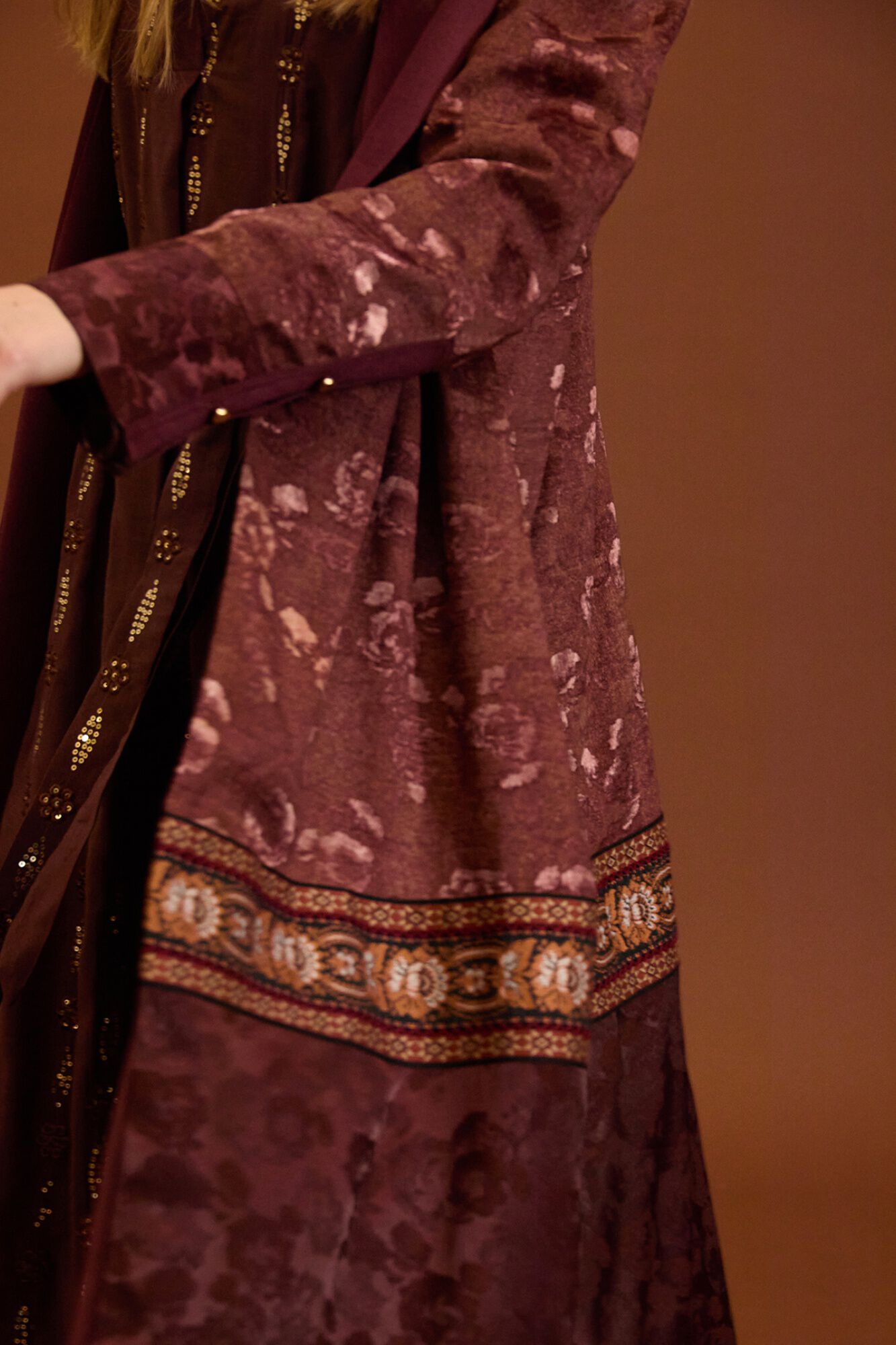 Meisie Caftan em jacquard acetinado Granada